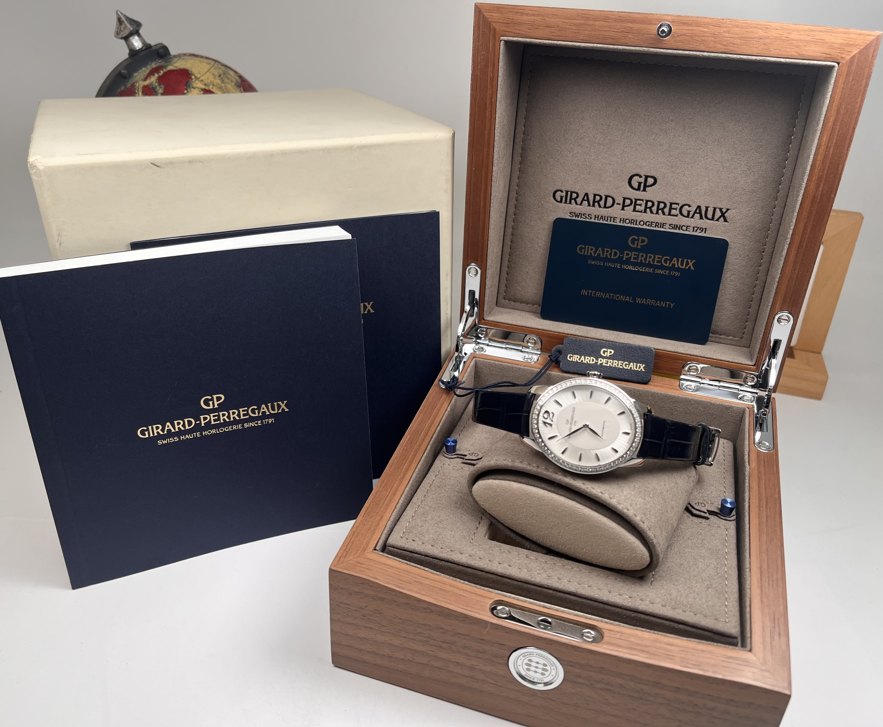 Girard Perregaux 80493D11A131-CK6A detail 7