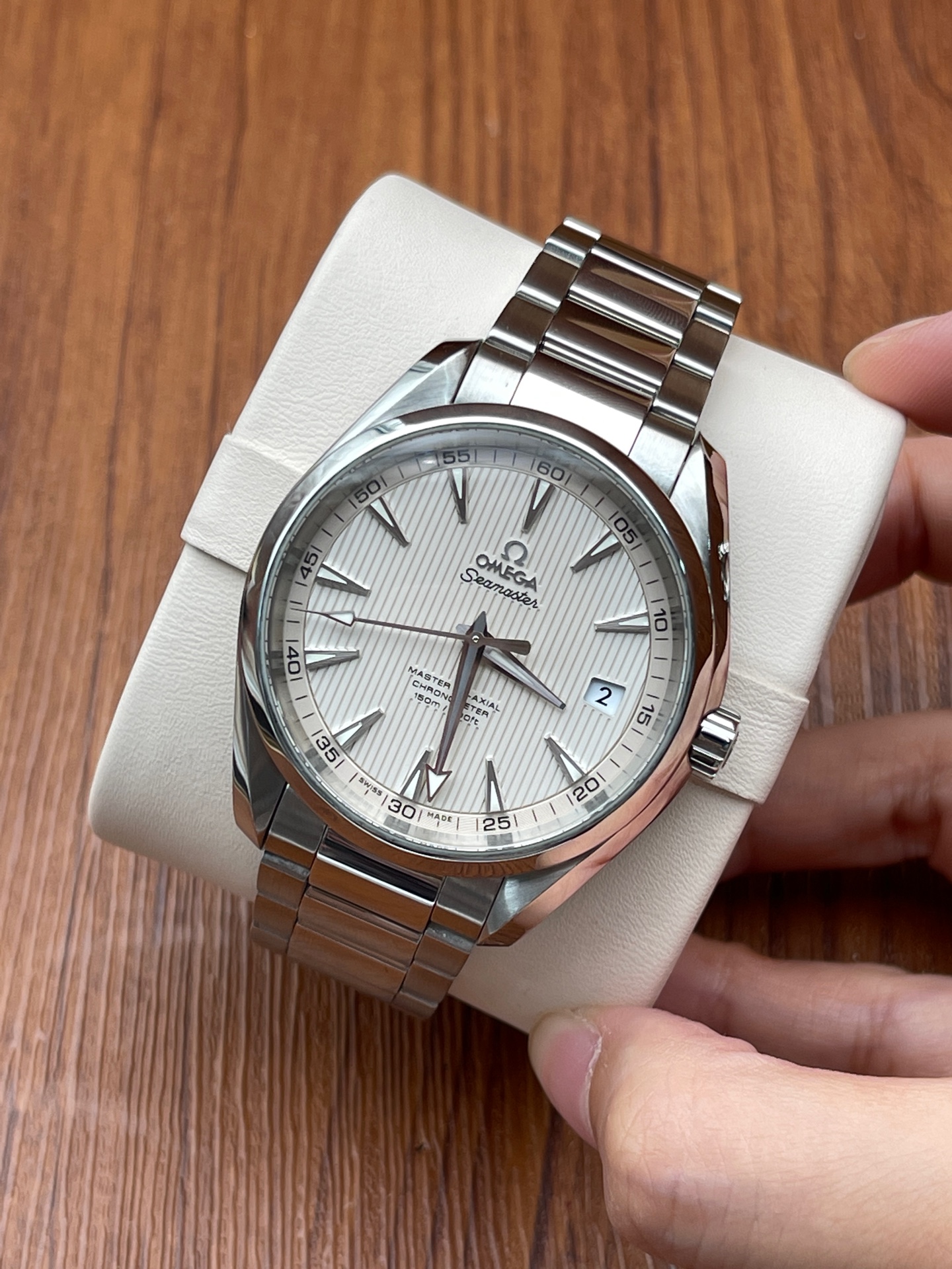 Omega 231.10.42.21.02.003