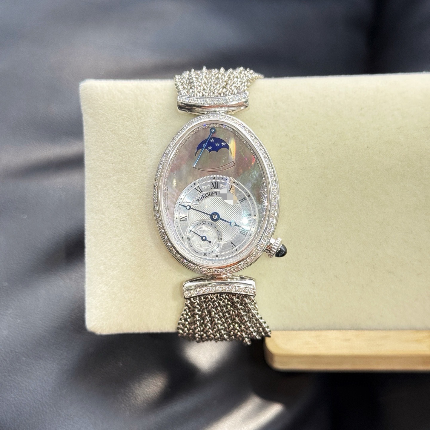 Breguet 8908BB / 5T / J70 detail 2