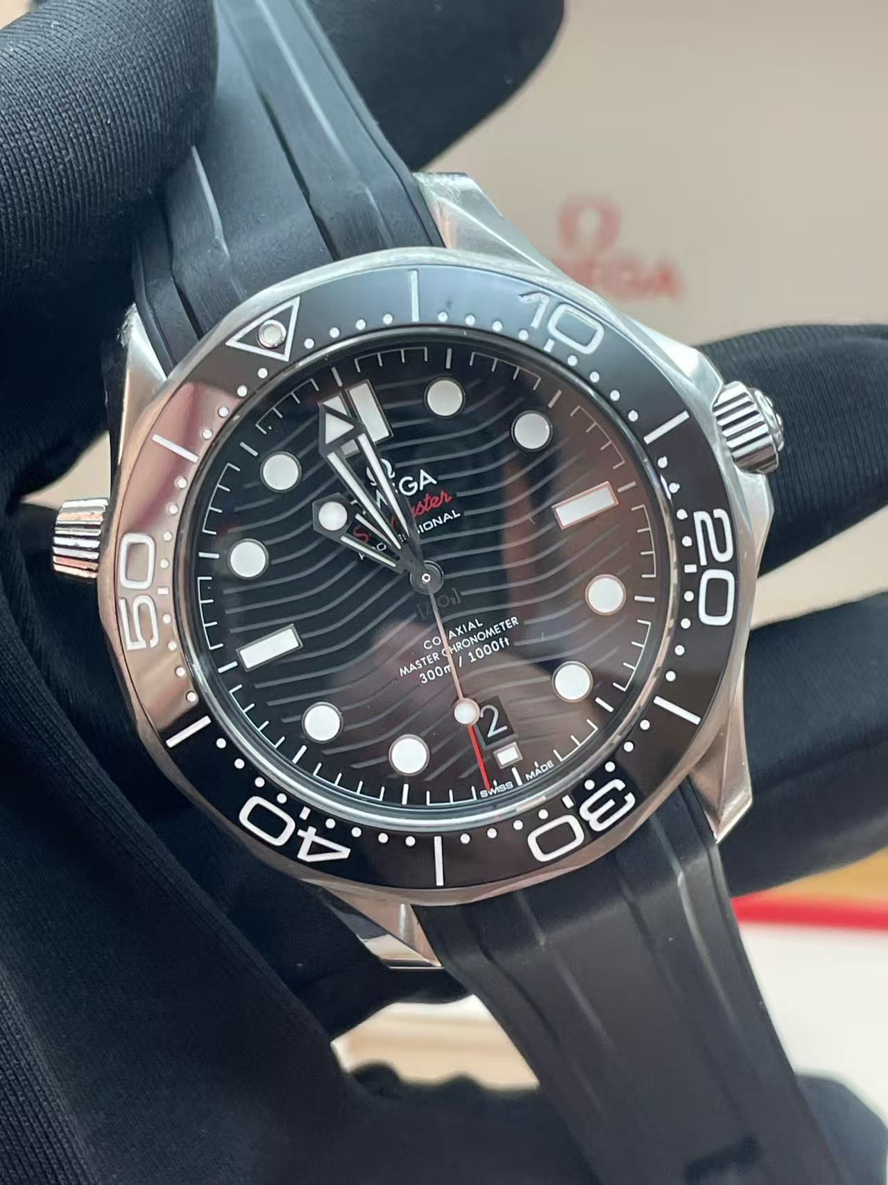 Omega 210.32.42.20.01.001 detail 1
