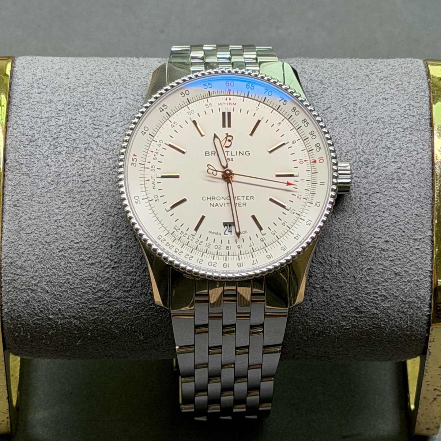Breitling A17326211G1A1