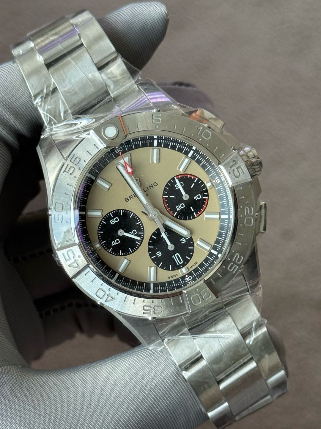 Breitling AB0147101A1A1 detail 1