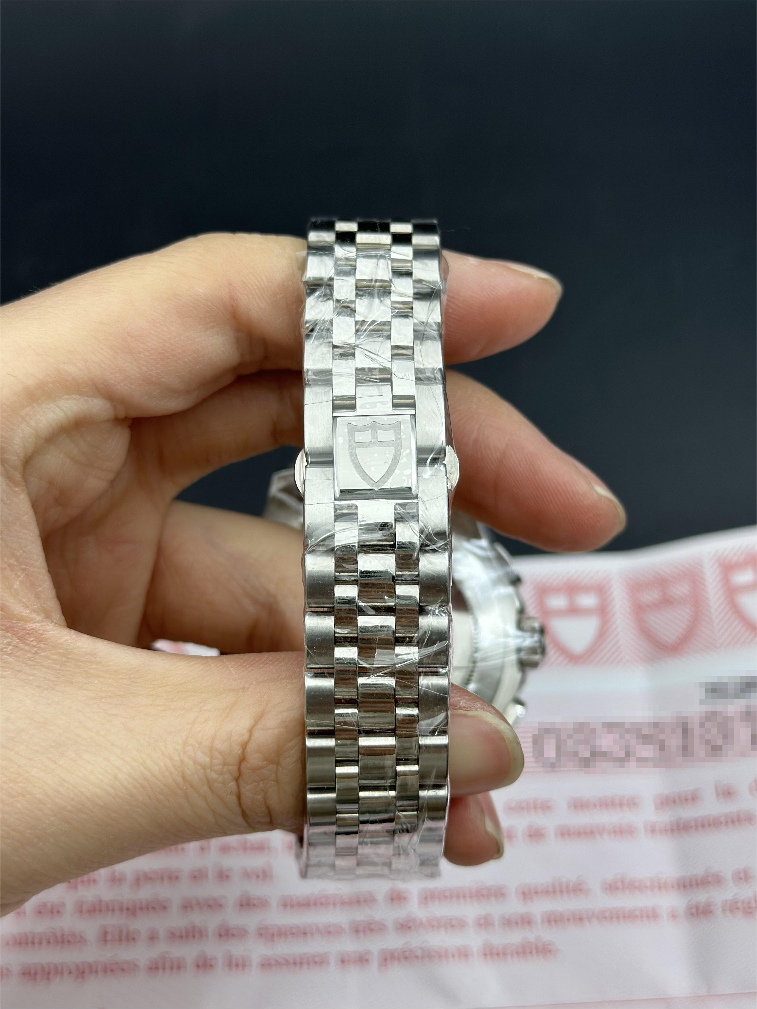 Tudor 79380P detail 4