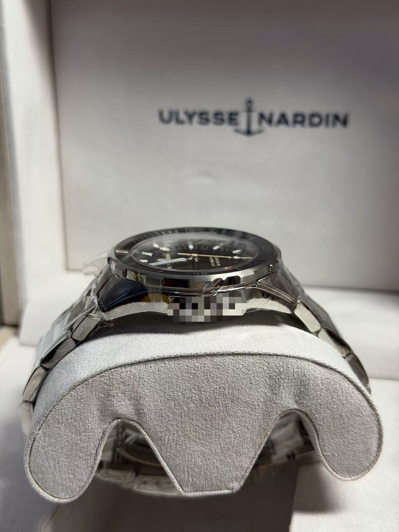 Ulysse Nardin 8163-175 detail 6