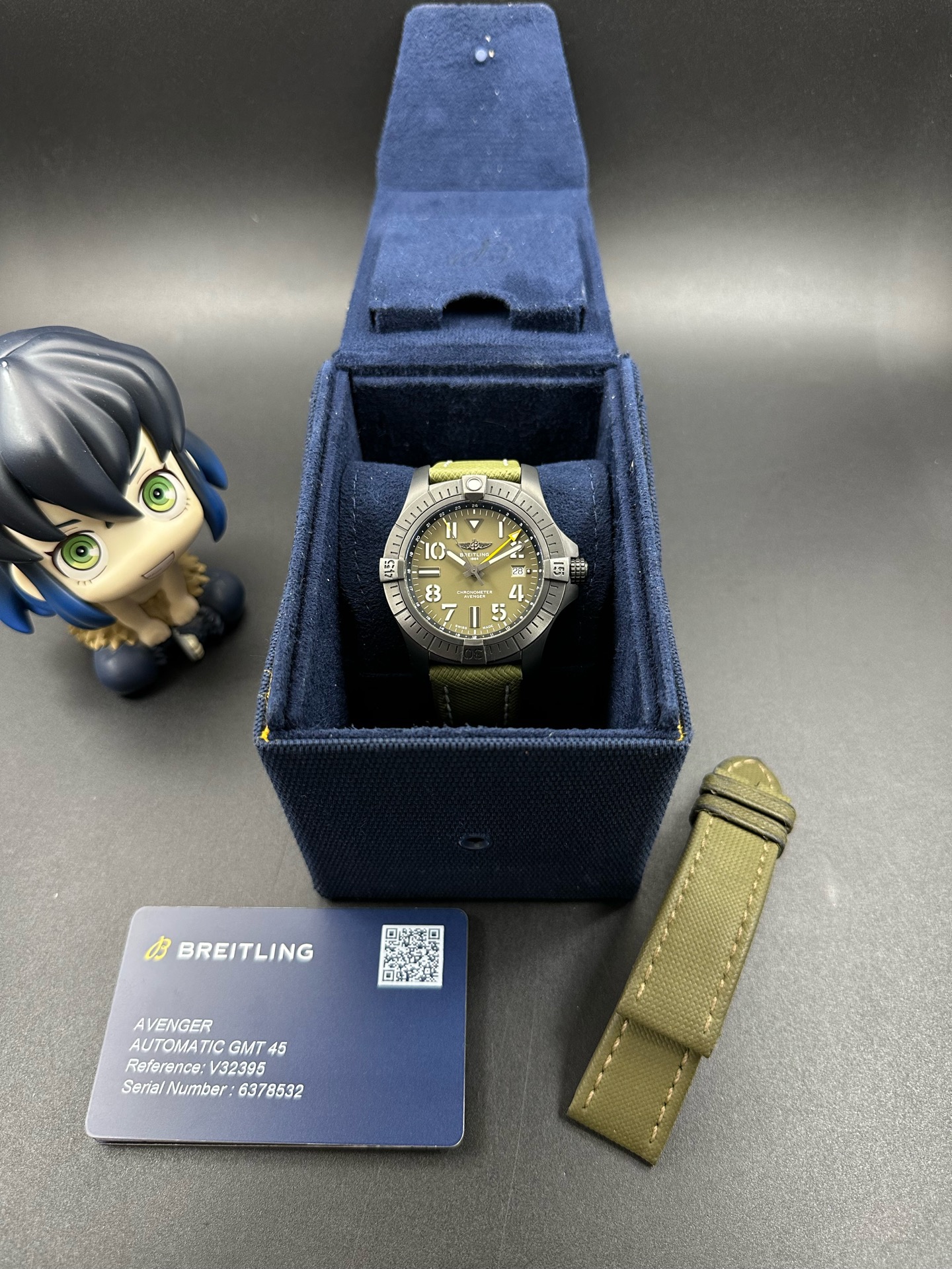 Breitling V323952A1L1X2 detail 1