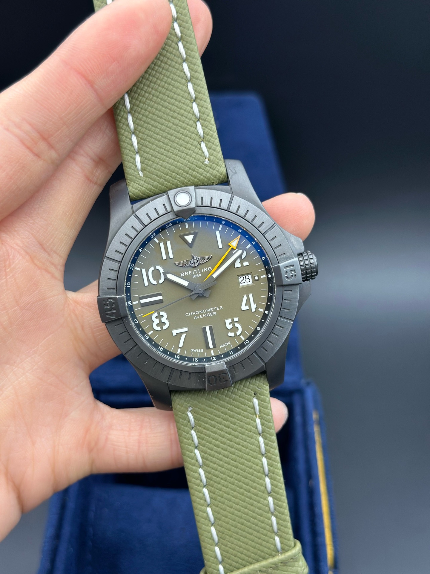Breitling V323952A1L1X2 detail 7