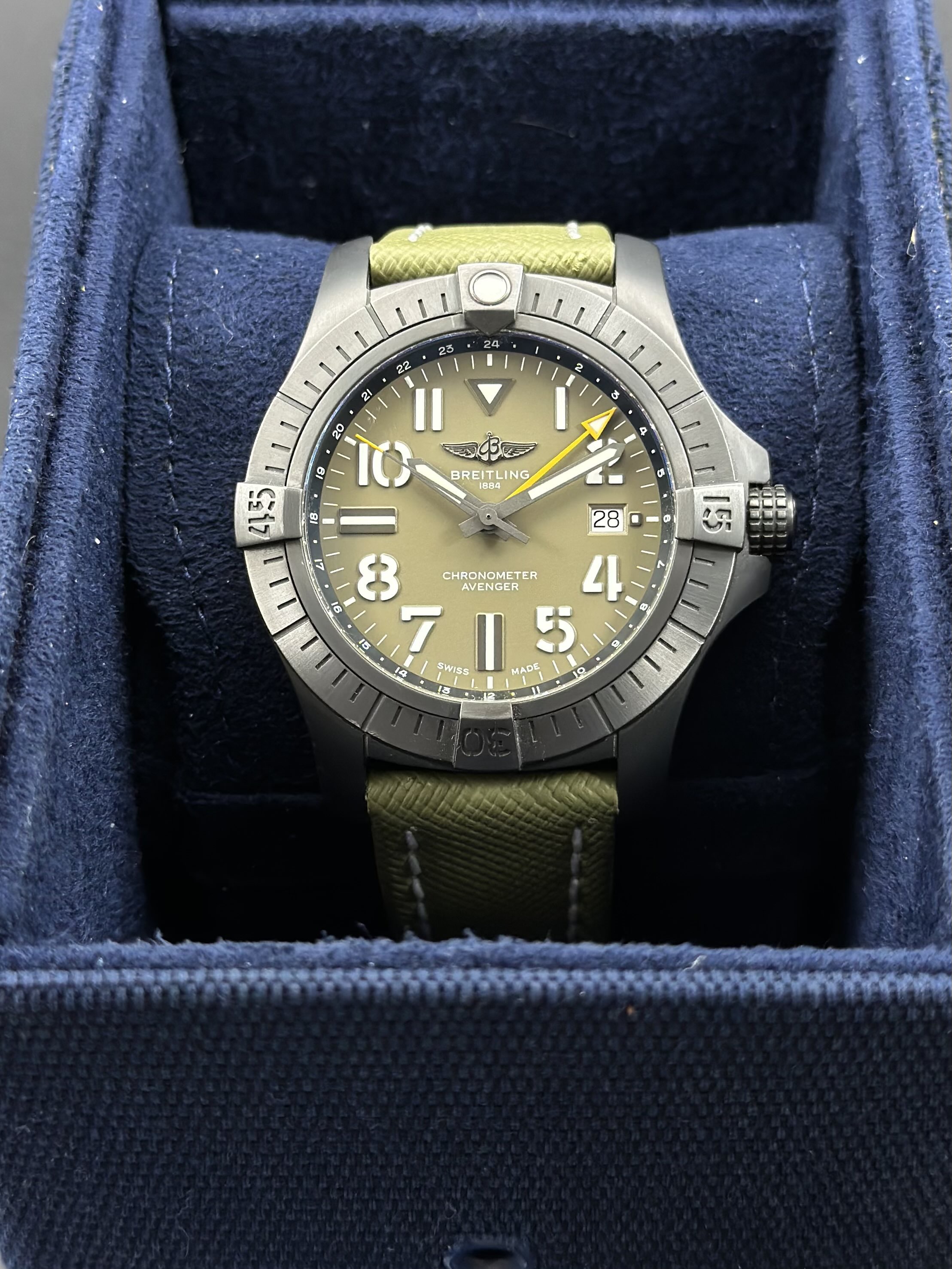 Breitling V323952A1L1X2