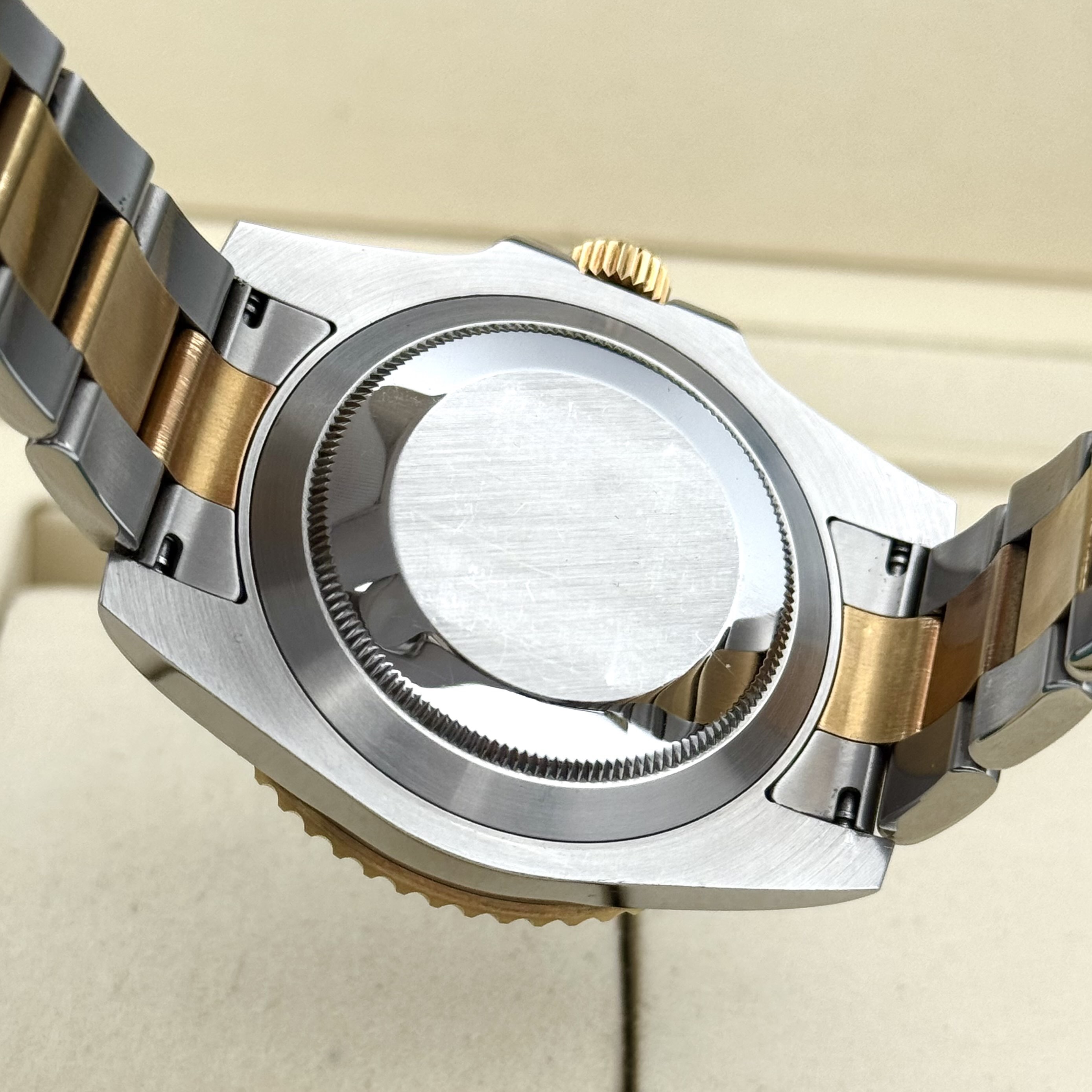 Rolex 116613ln detail 4