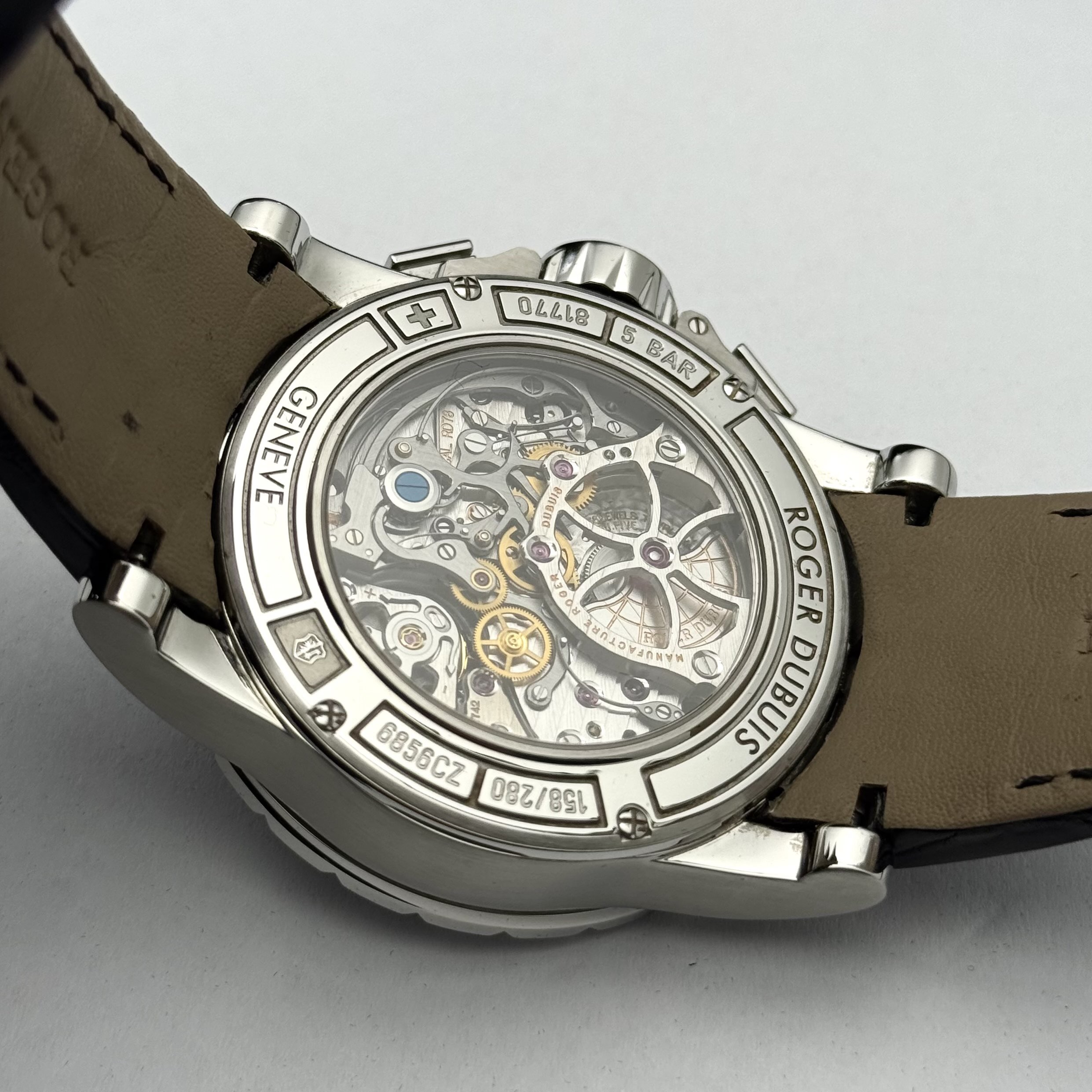Roger Dubuis RDDBEX0266 detail 5