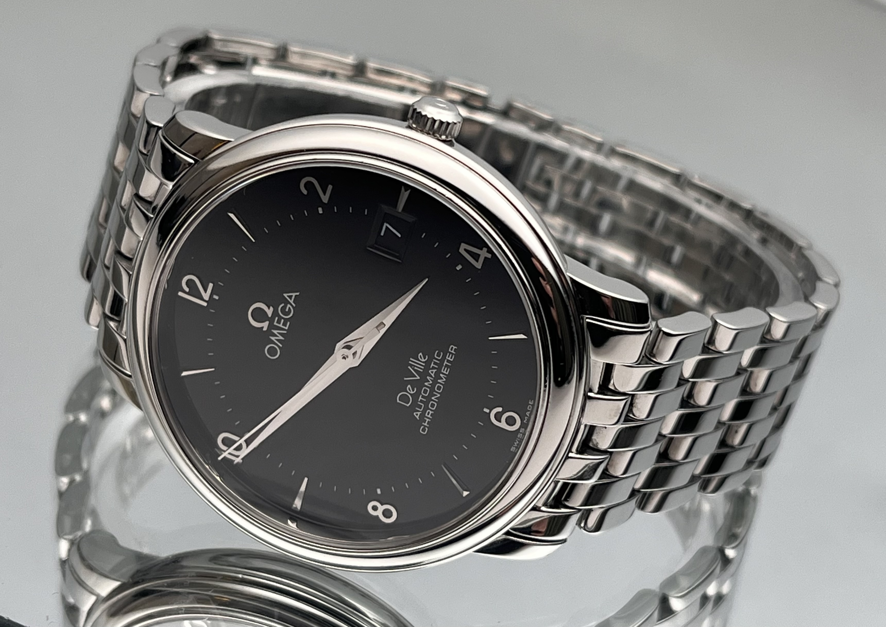 Omega 4512.50.00 detail 1