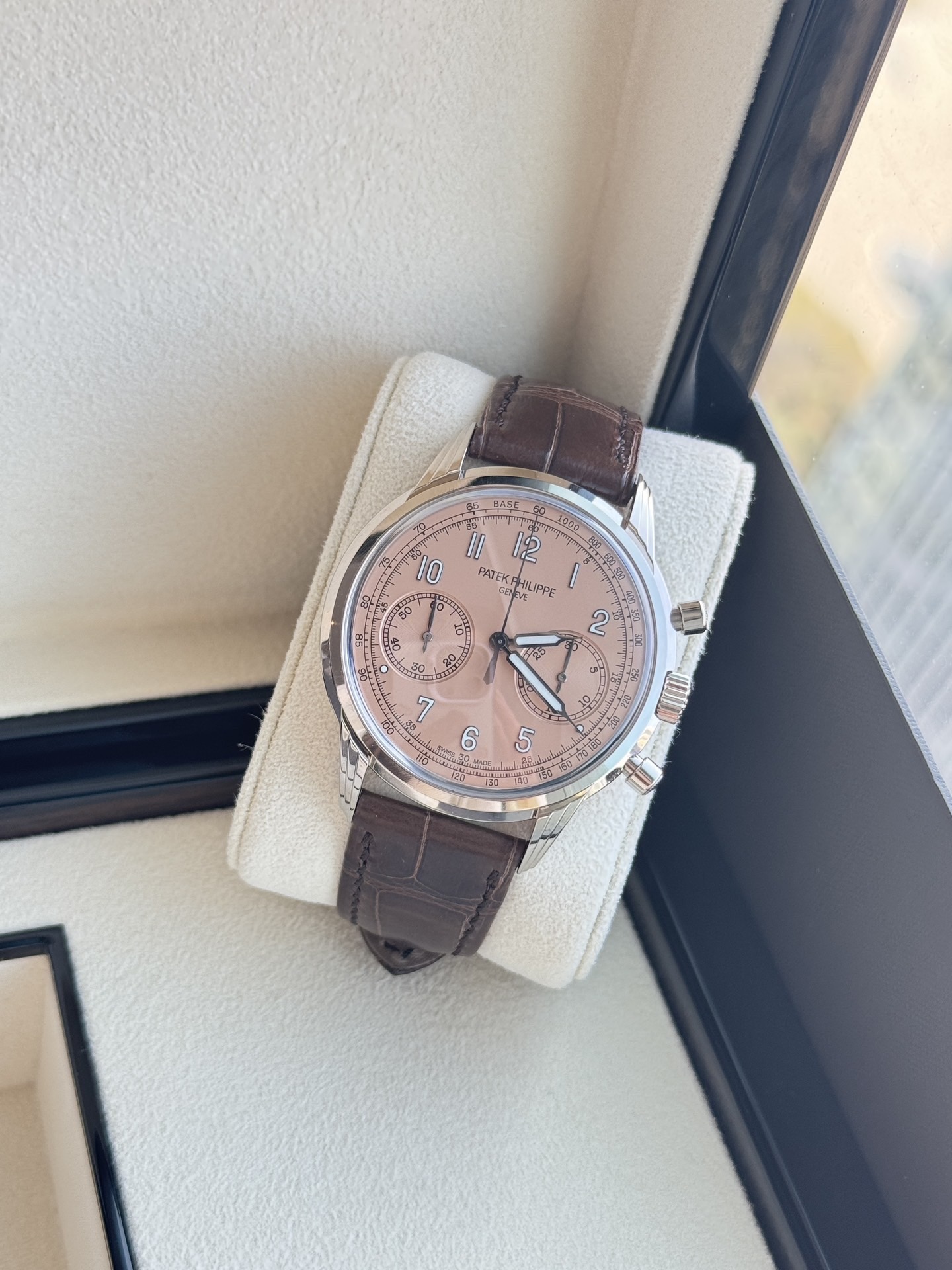 Patek Philippe 5172G-010 detail 1