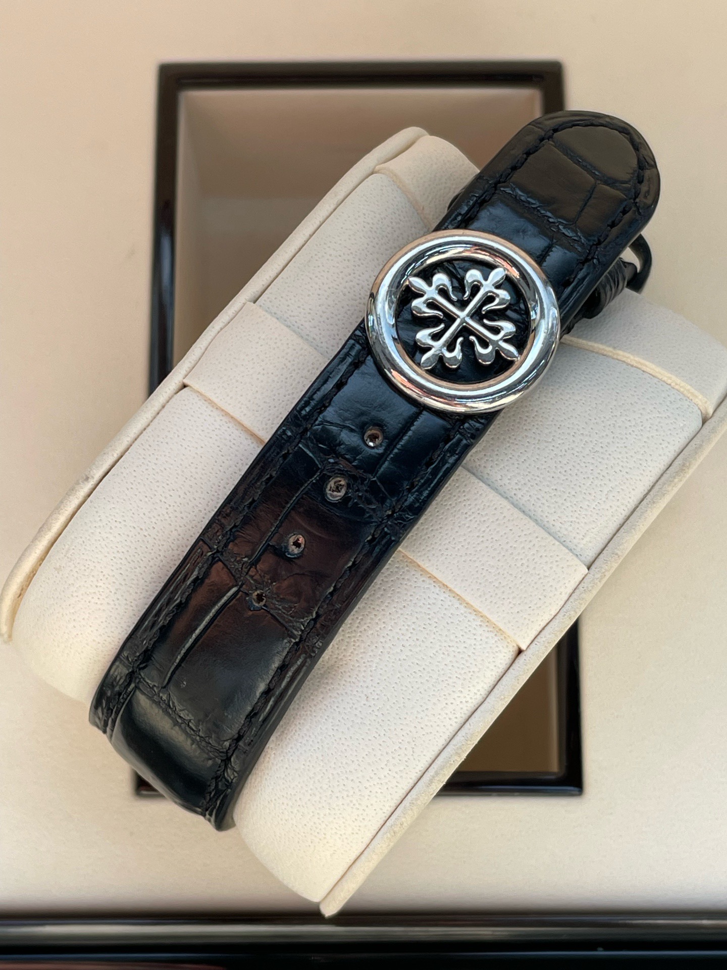 Patek Philippe 5147G-001 detail 3