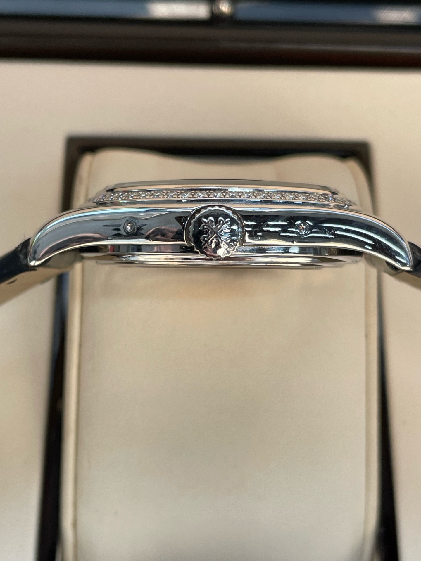 Patek Philippe 5147G-001 detail 1