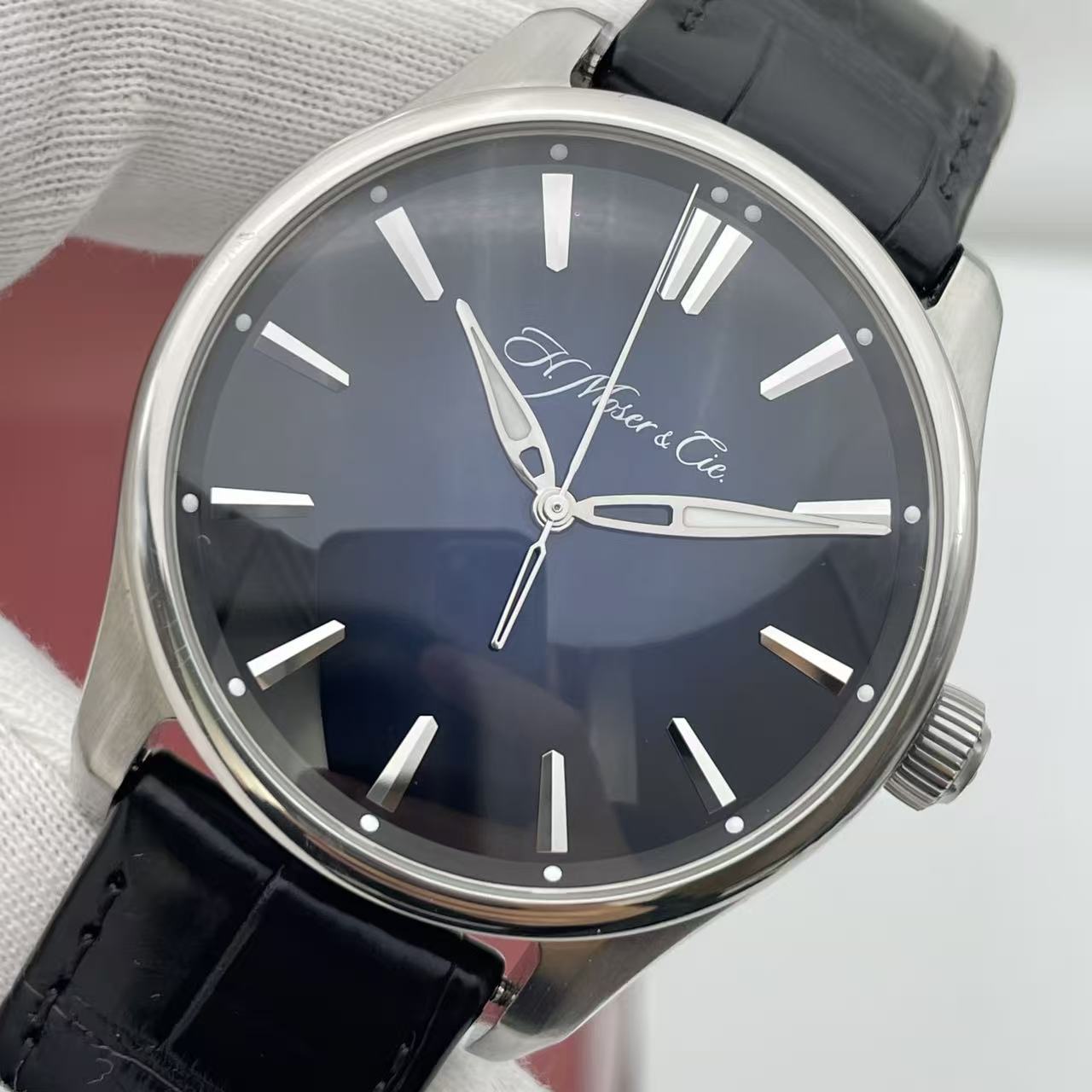 H.Moser & Cie() Vintage detail 2