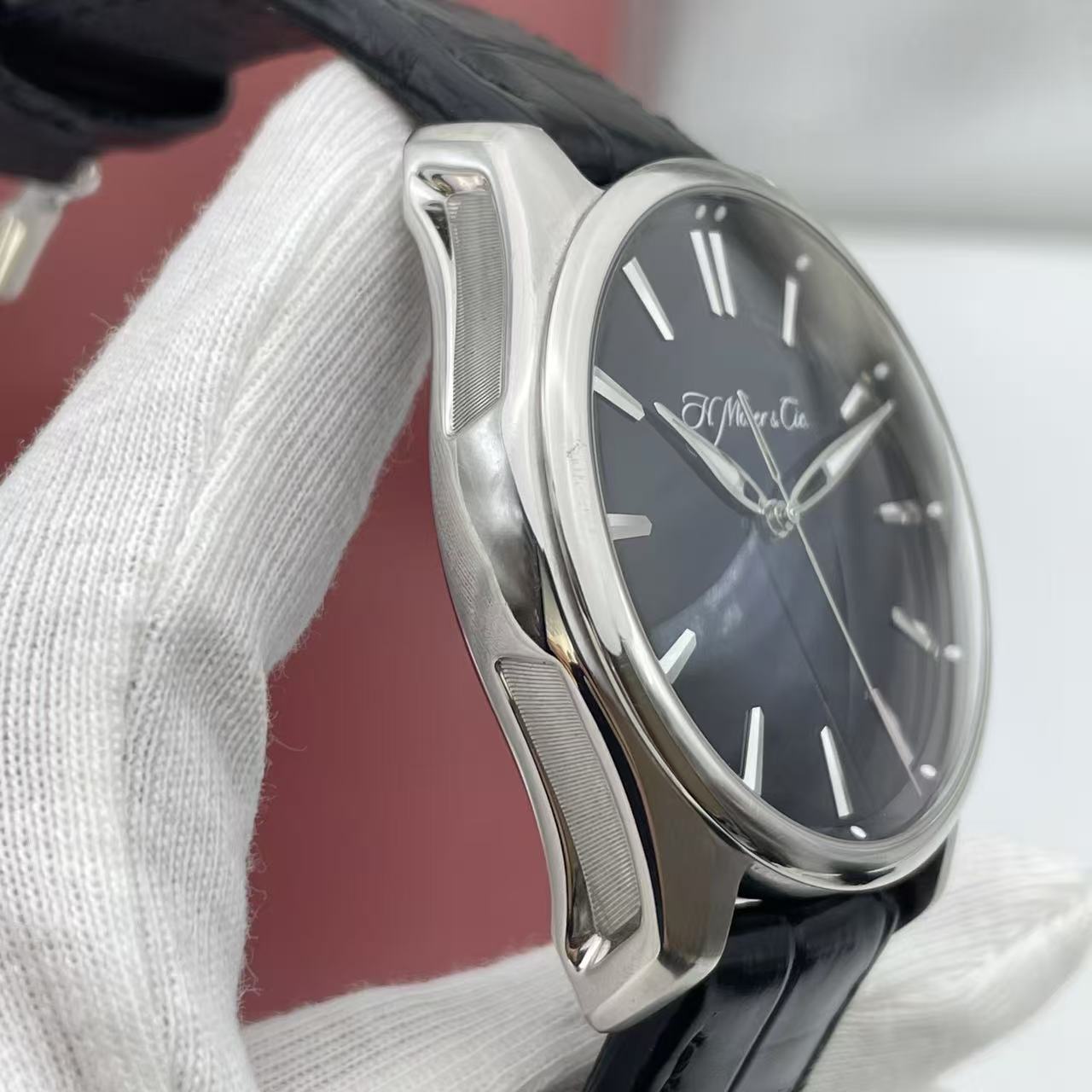 H.Moser & Cie() Vintage detail 4