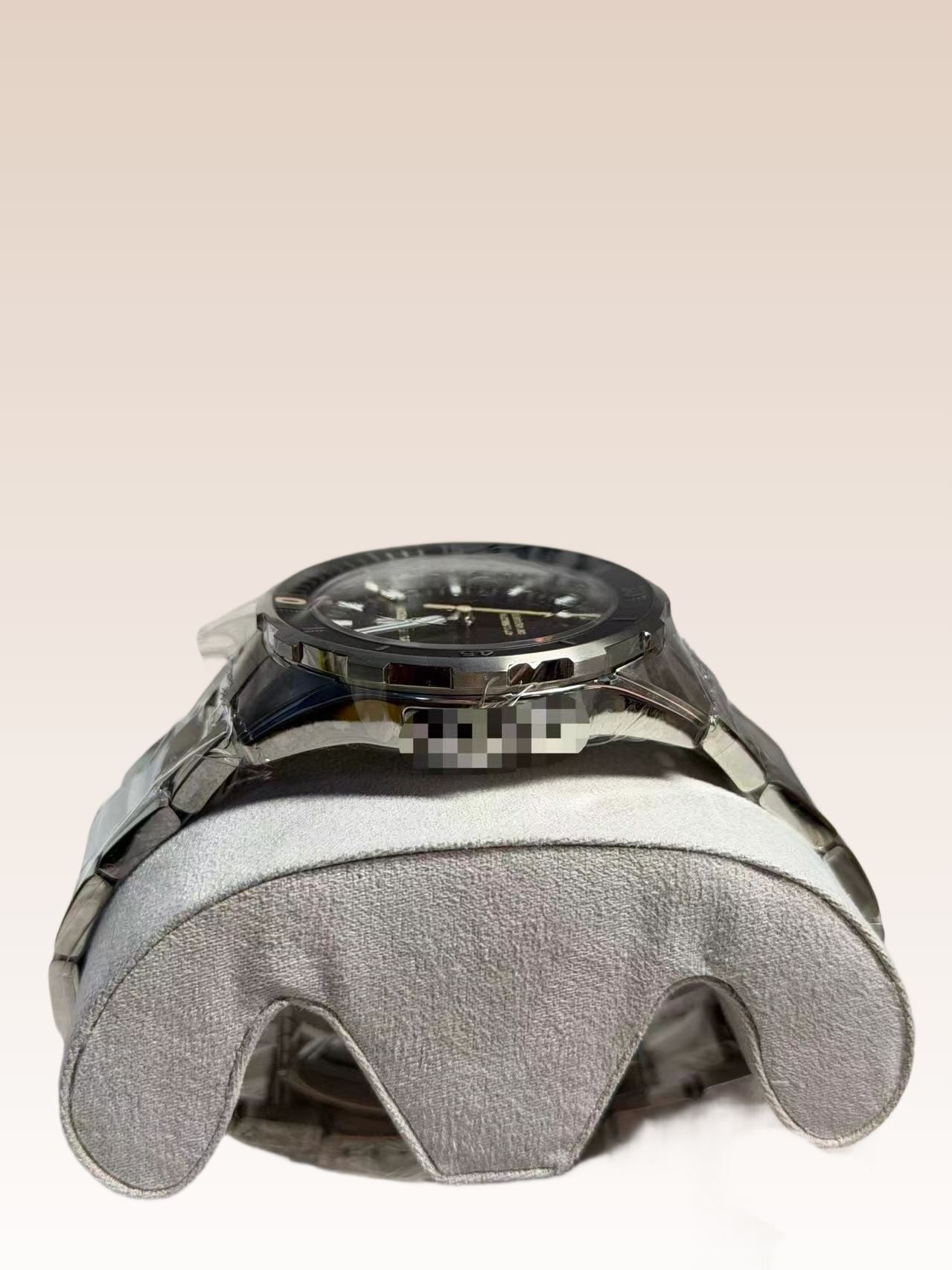 Ulysse Nardin 8163-175 detail 2