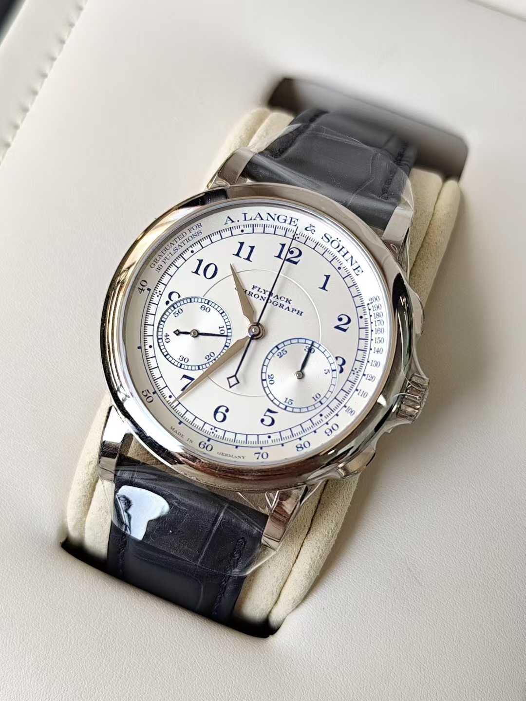 A. Lange & S&ouml;hne 414.026 detail 3
