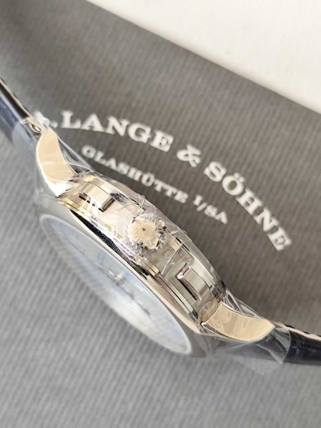 A. Lange & S&ouml;hne 414.026 detail 1