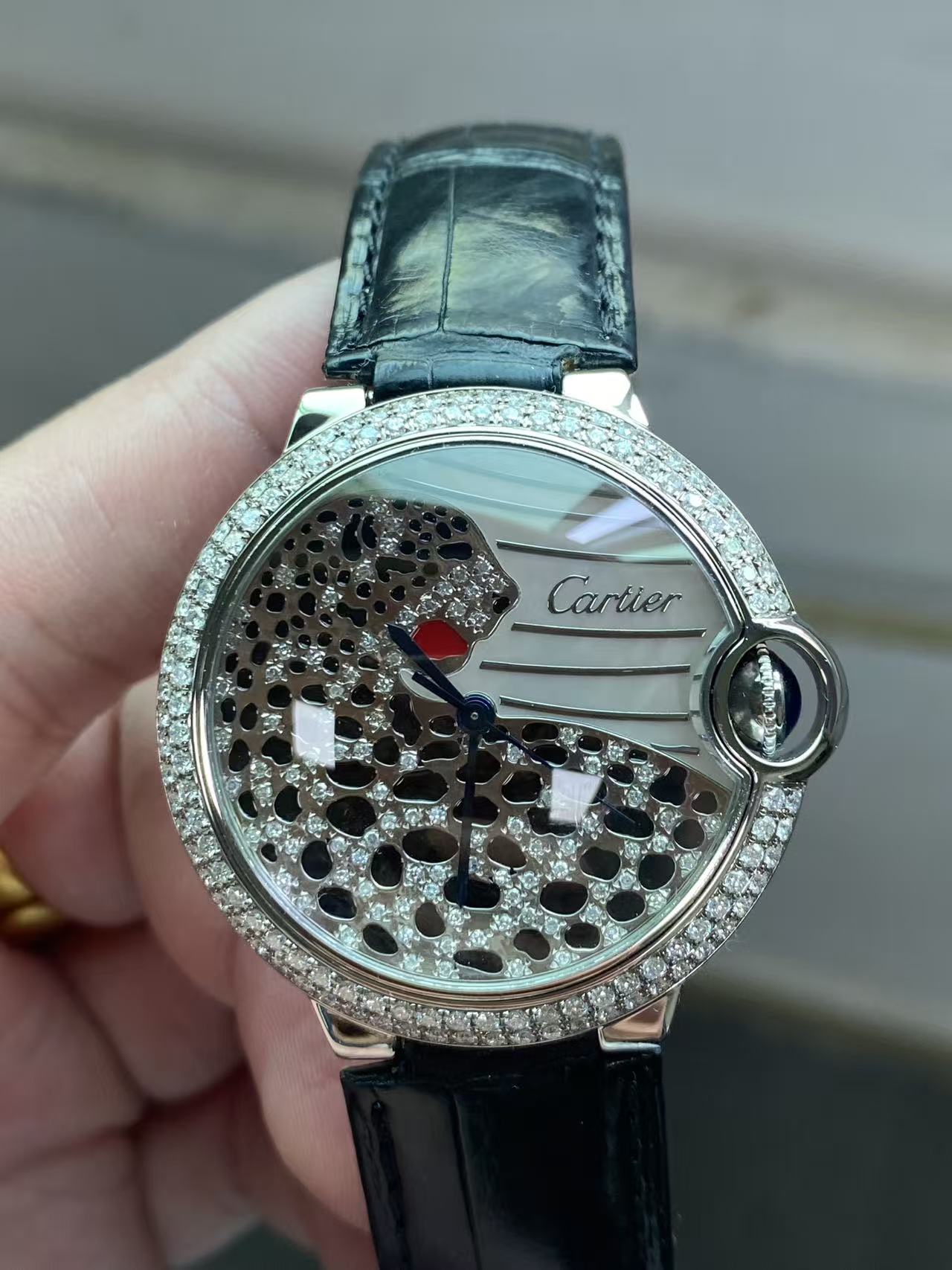 Cartier W69017Z4 detail 2