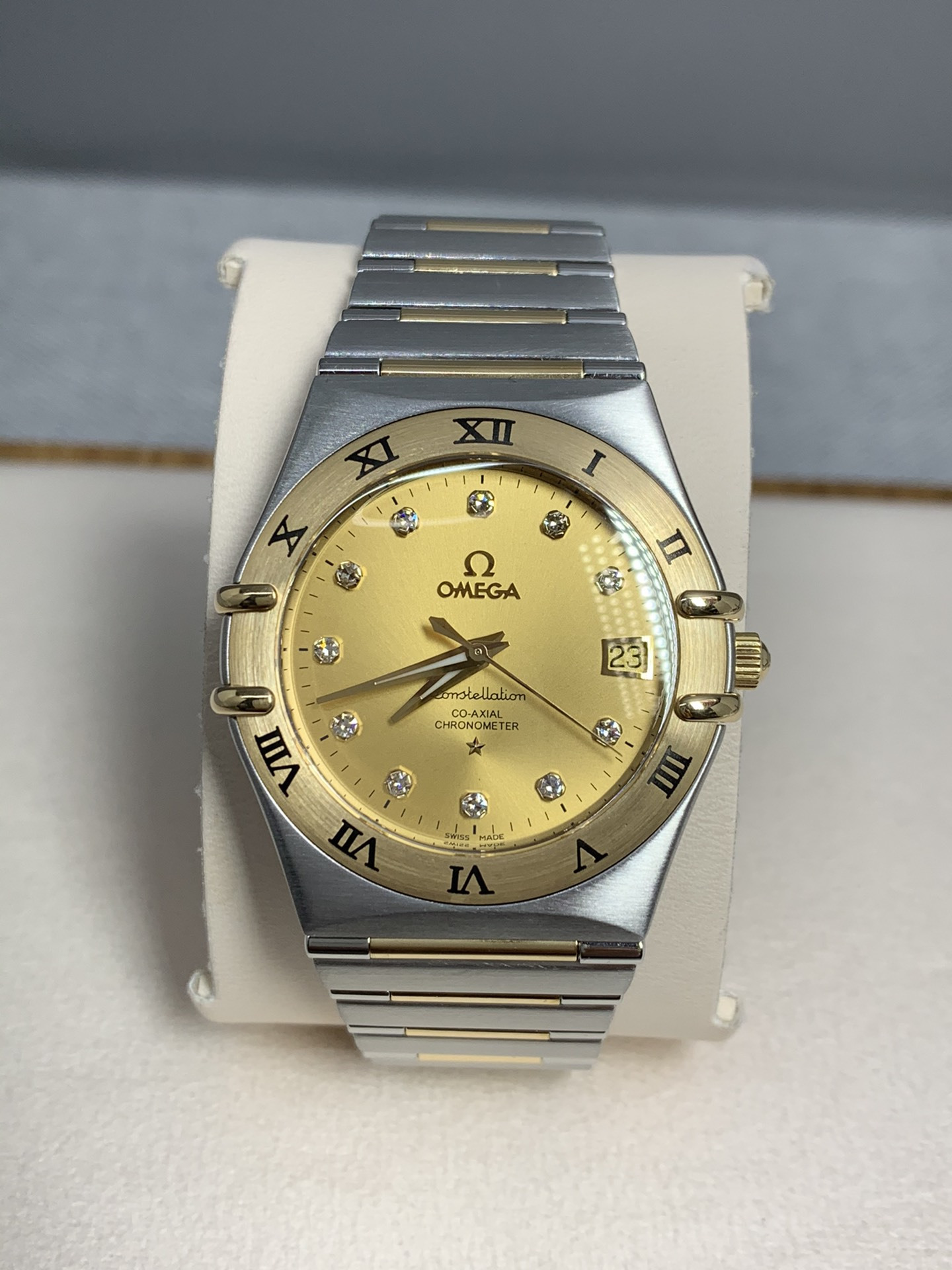 Omega 111.20.36.20.58.001 detail 1