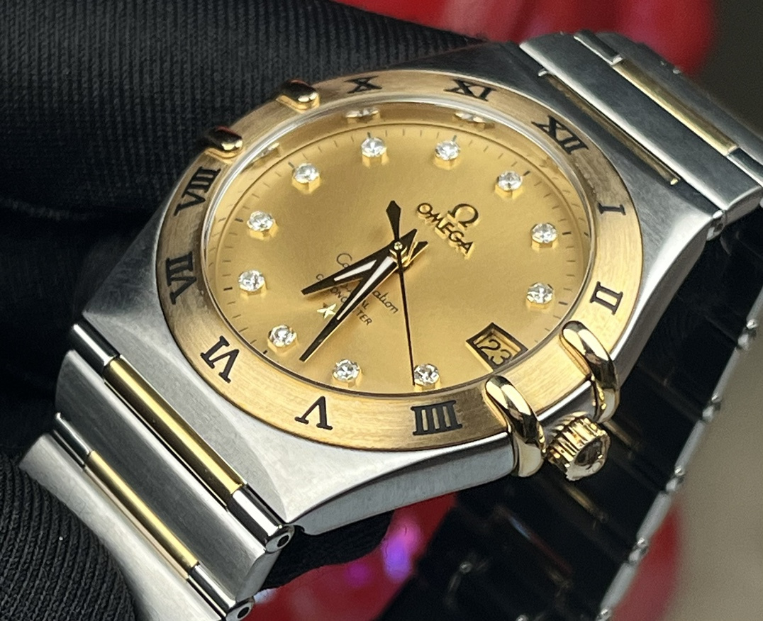 Omega 111.20.36.20.58.001 detail 2