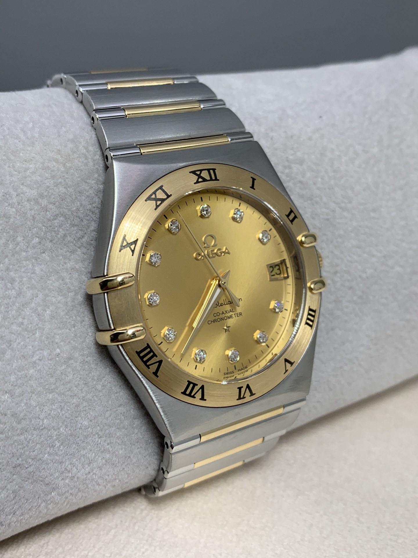 Omega 111.20.36.20.58.001 detail 4