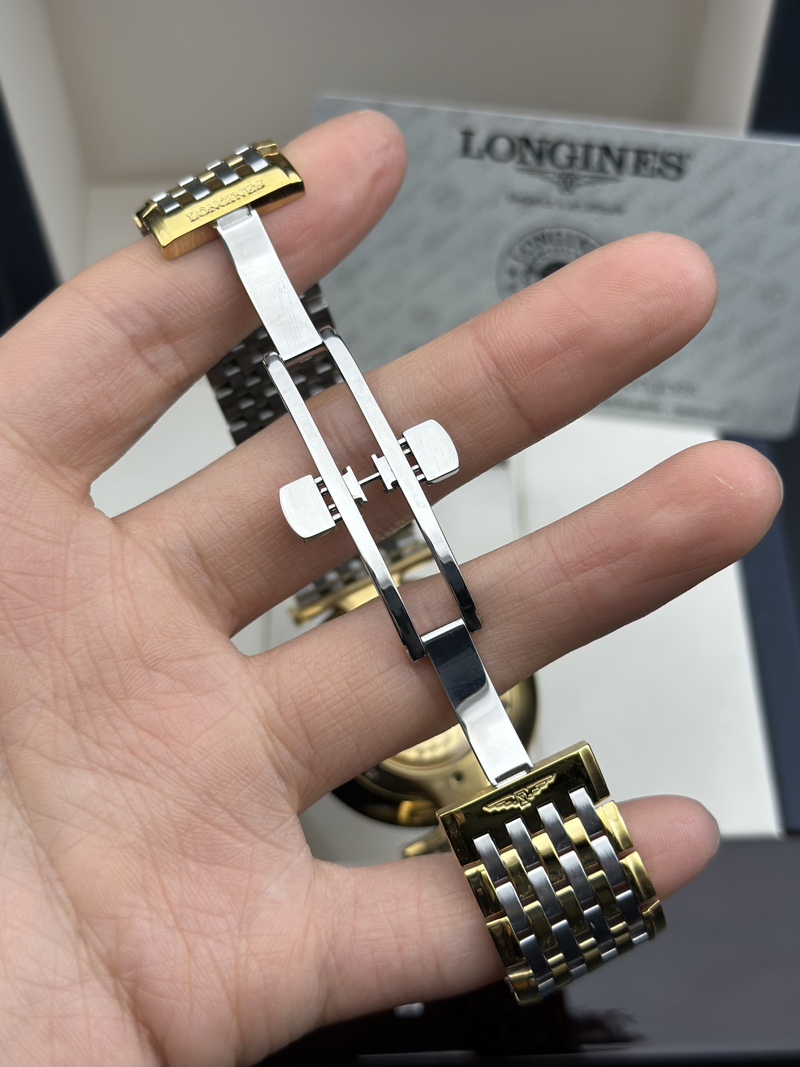 Longines L4.908.2.11.7 detail 4