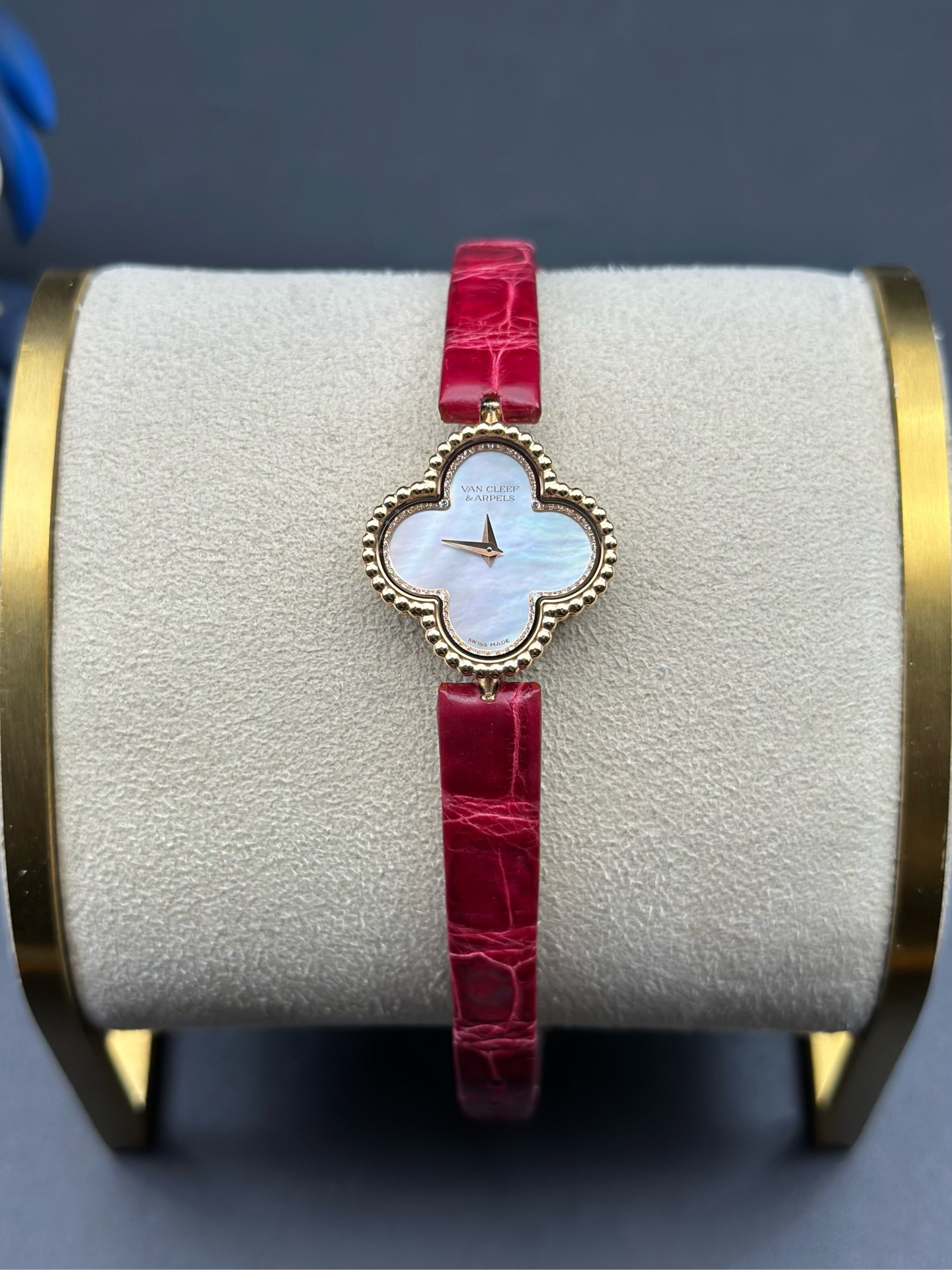 Van Cleef & Arpels VCARO8WS00