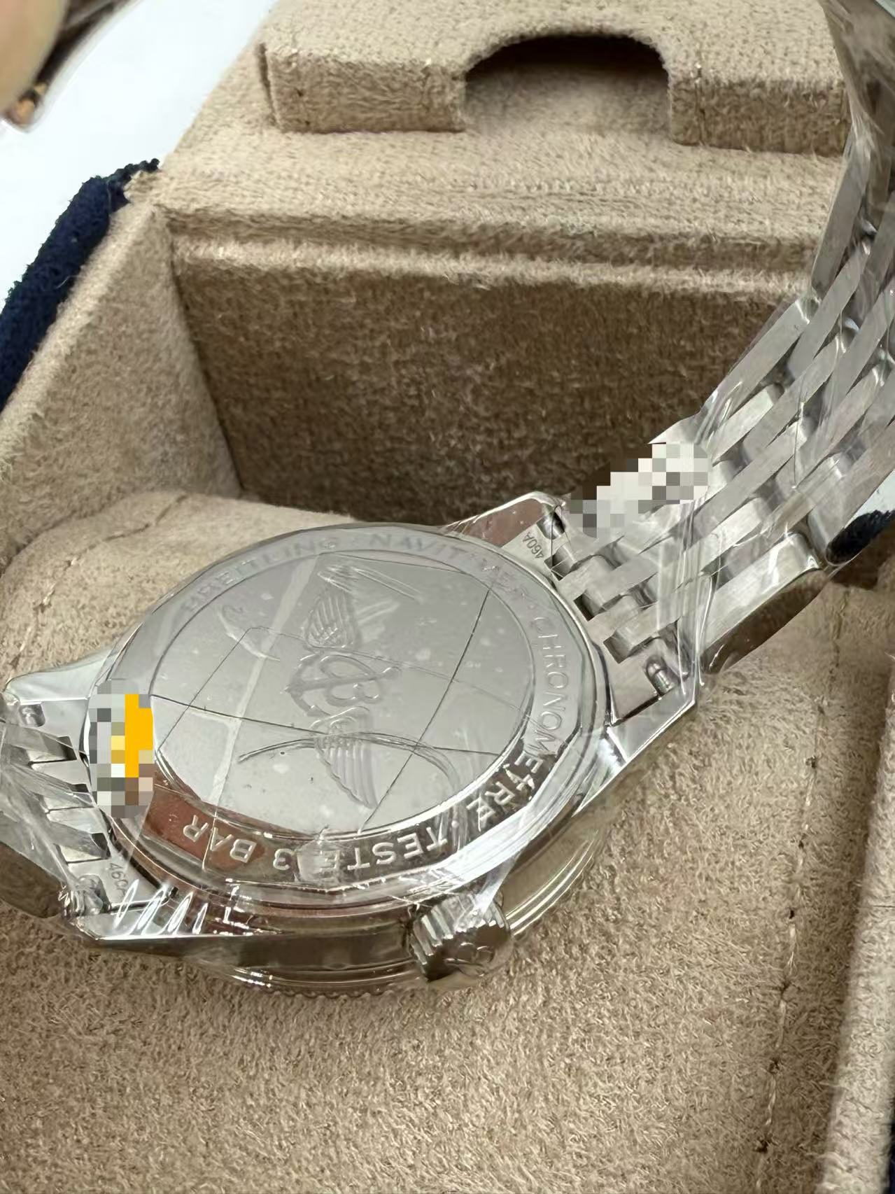 Breitling A17395F41G1A1 detail 4