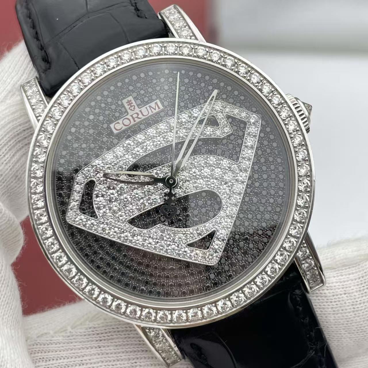 Corum 982.202.69 detail 2