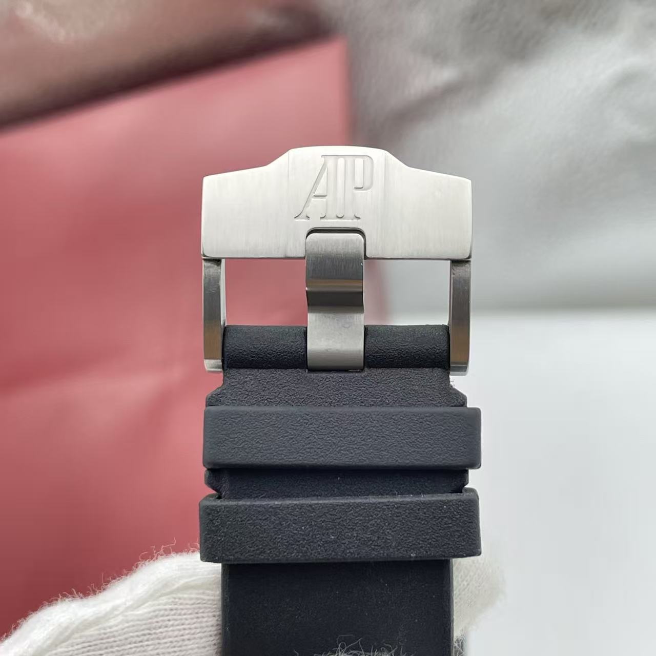 Audemars Piguet 26400SO detail 8