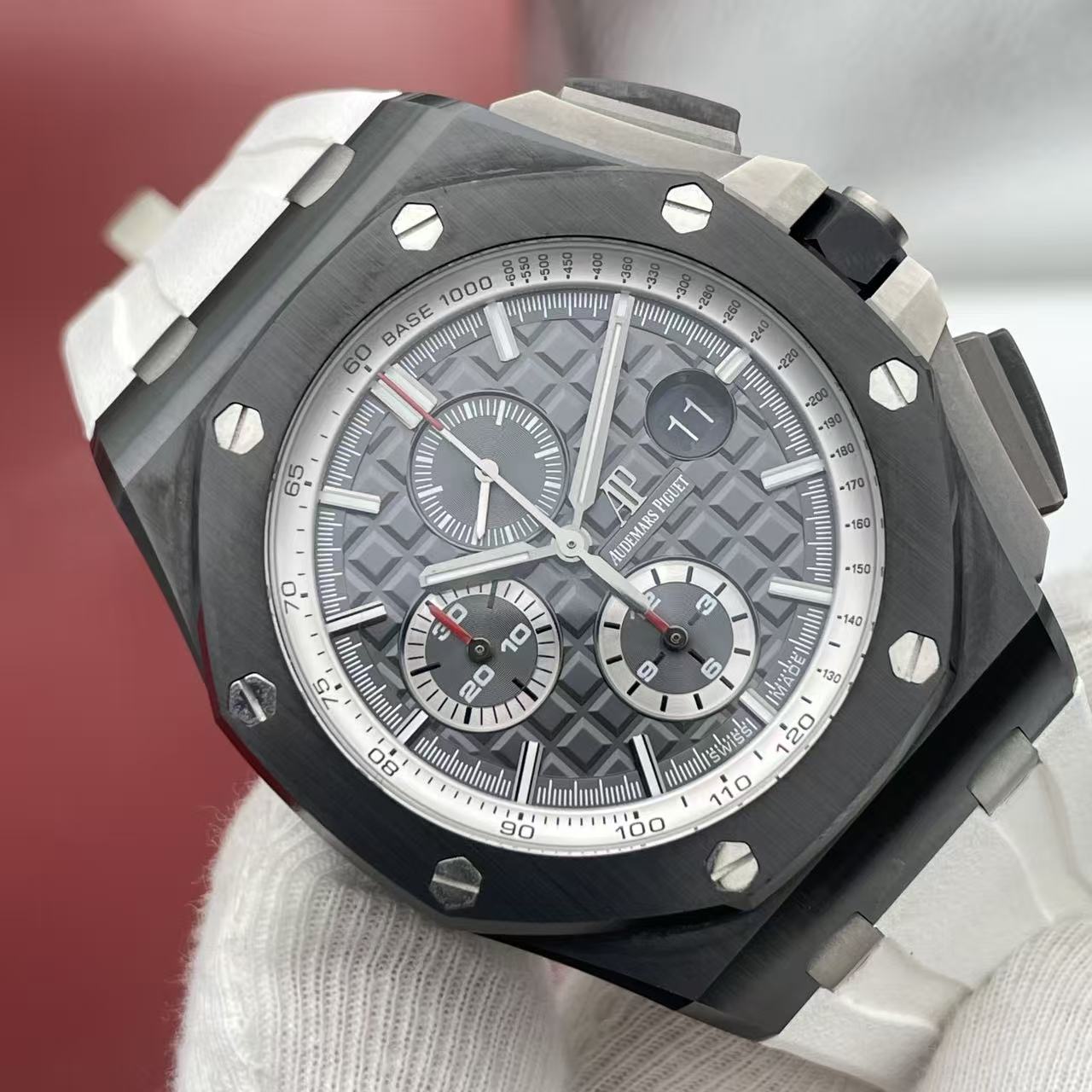 Audemars Piguet 26405CE.OO.A002CA.01 detail 2