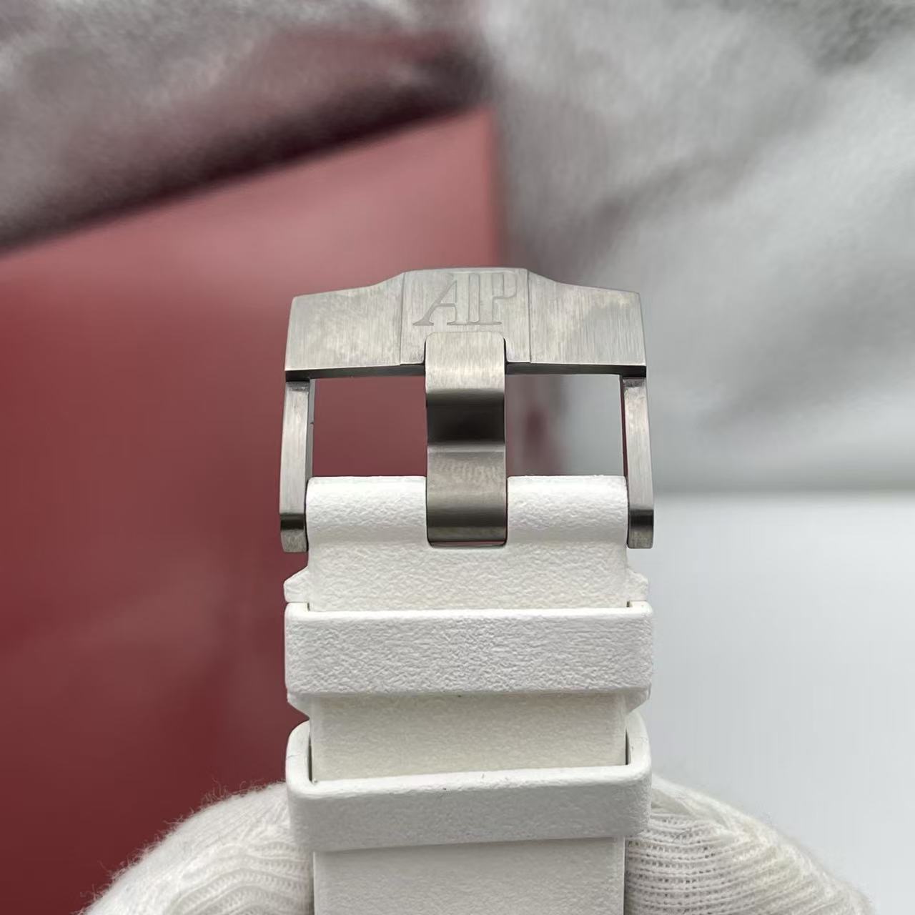 Audemars Piguet 26405CE.OO.A002CA.01 detail 4