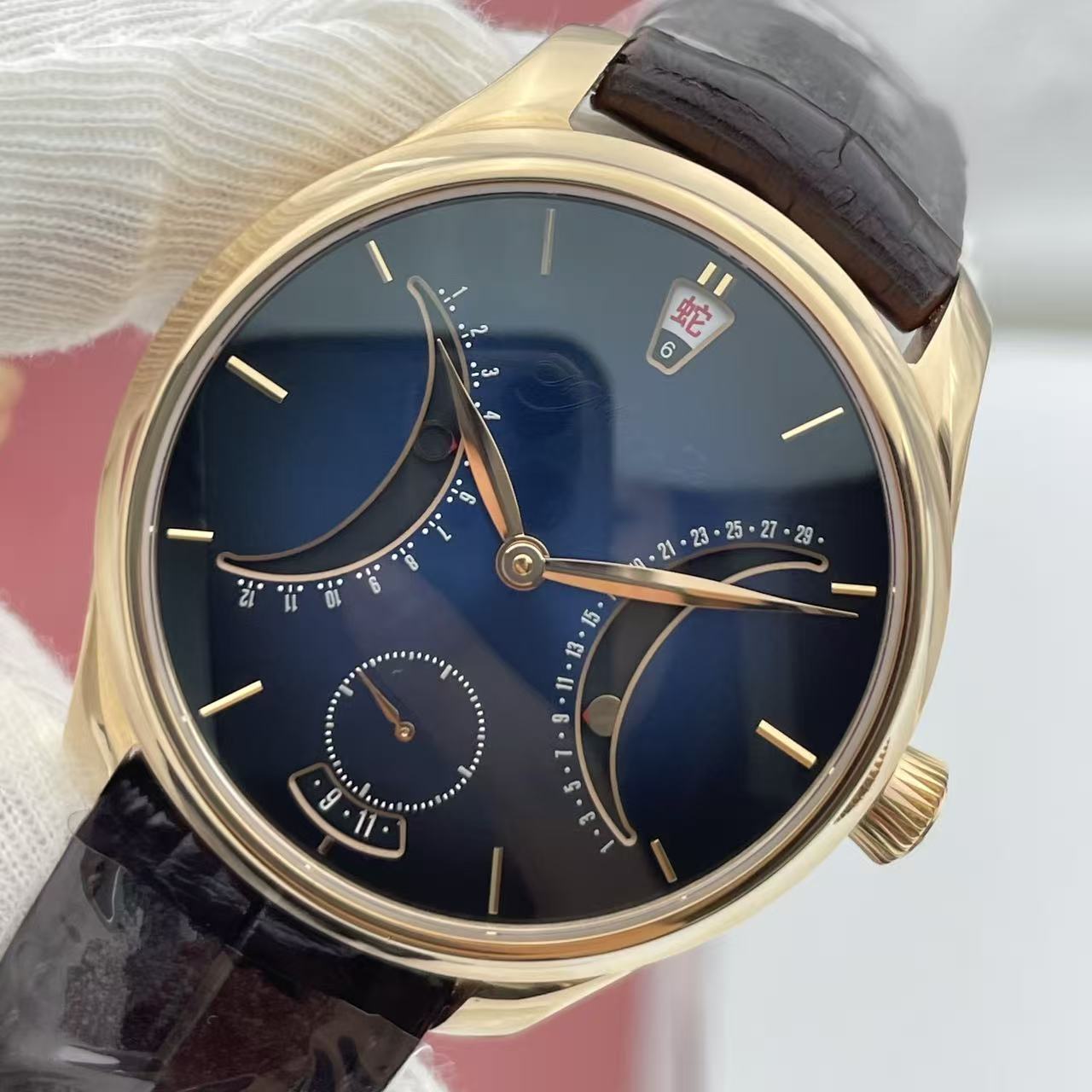 H.Moser & Cie() Endeavour detail 5