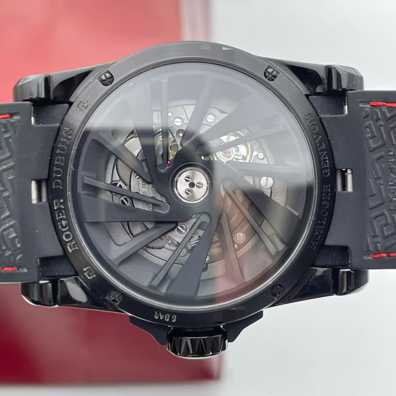 Roger Dubuis RDDBEX0567 detail 8