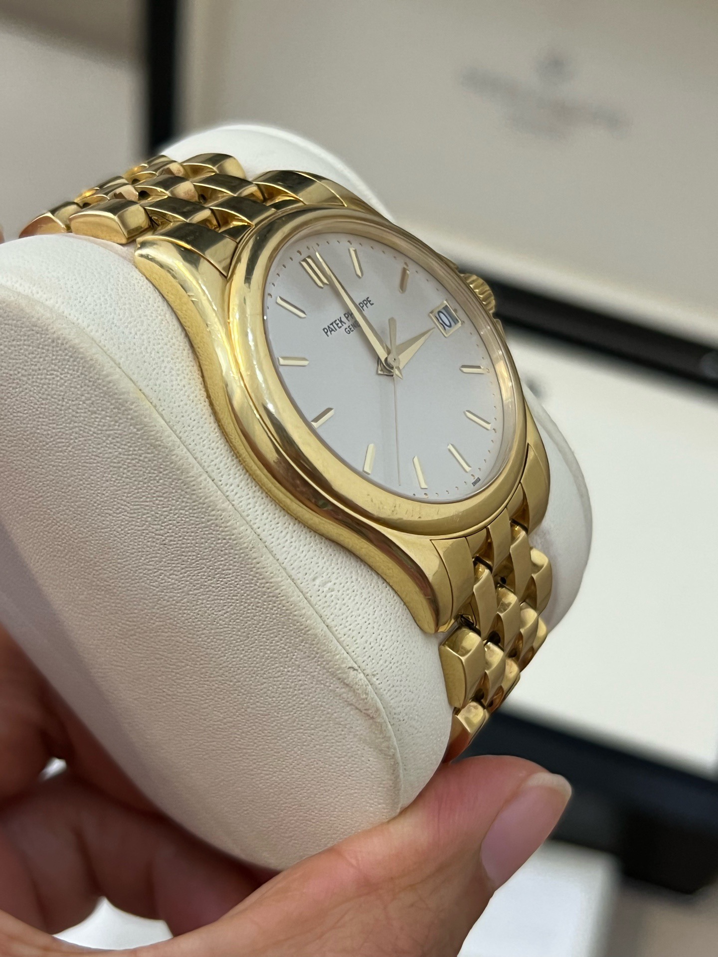 Patek Philippe 5127 / 1J-001 detail 5
