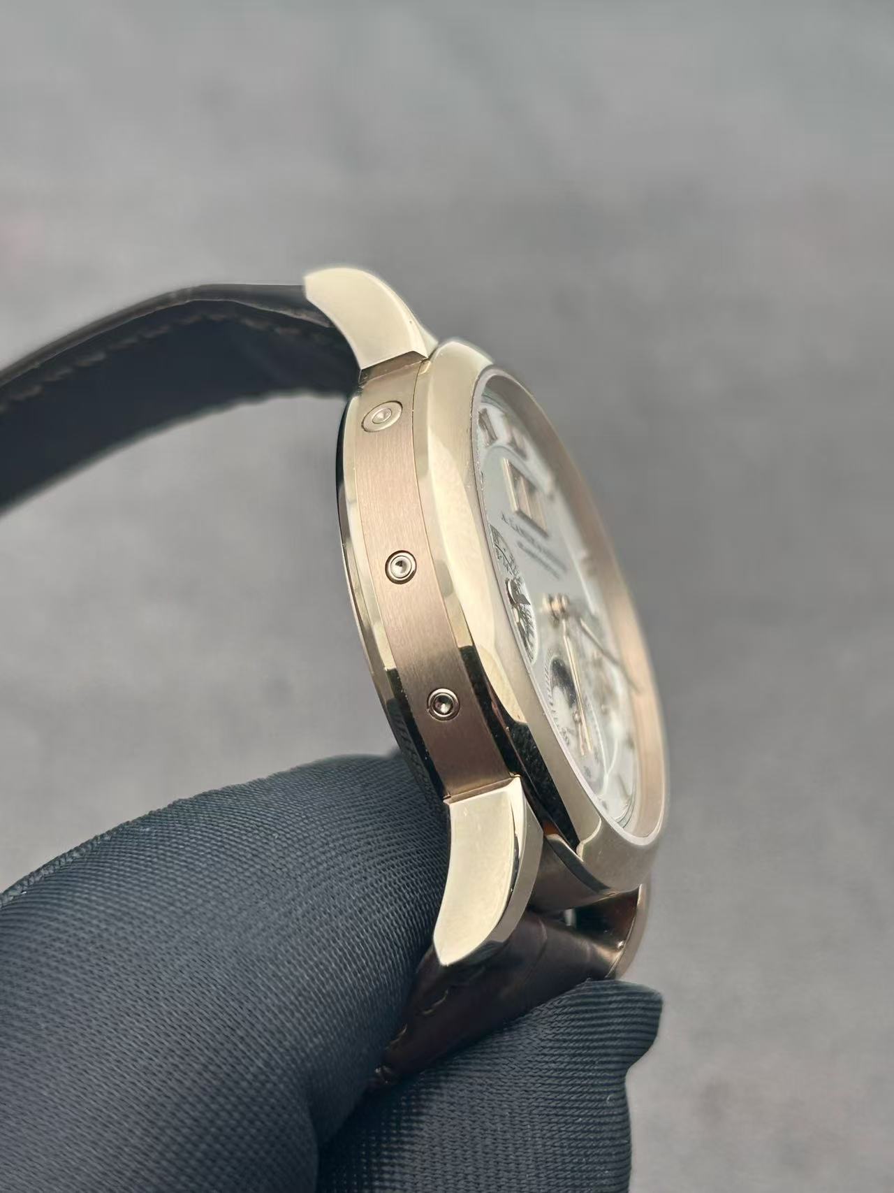 A. Lange & S&ouml;hne 310.050 detail 7