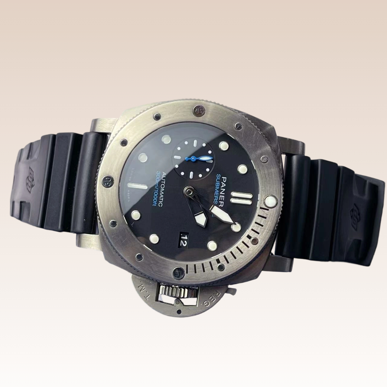 Panerai PAM02305 detail 2