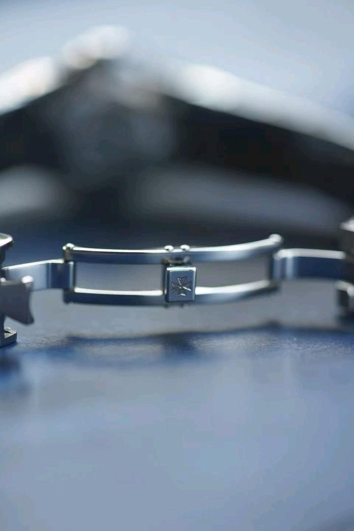 Vacheron Constantin 12050 detail 8