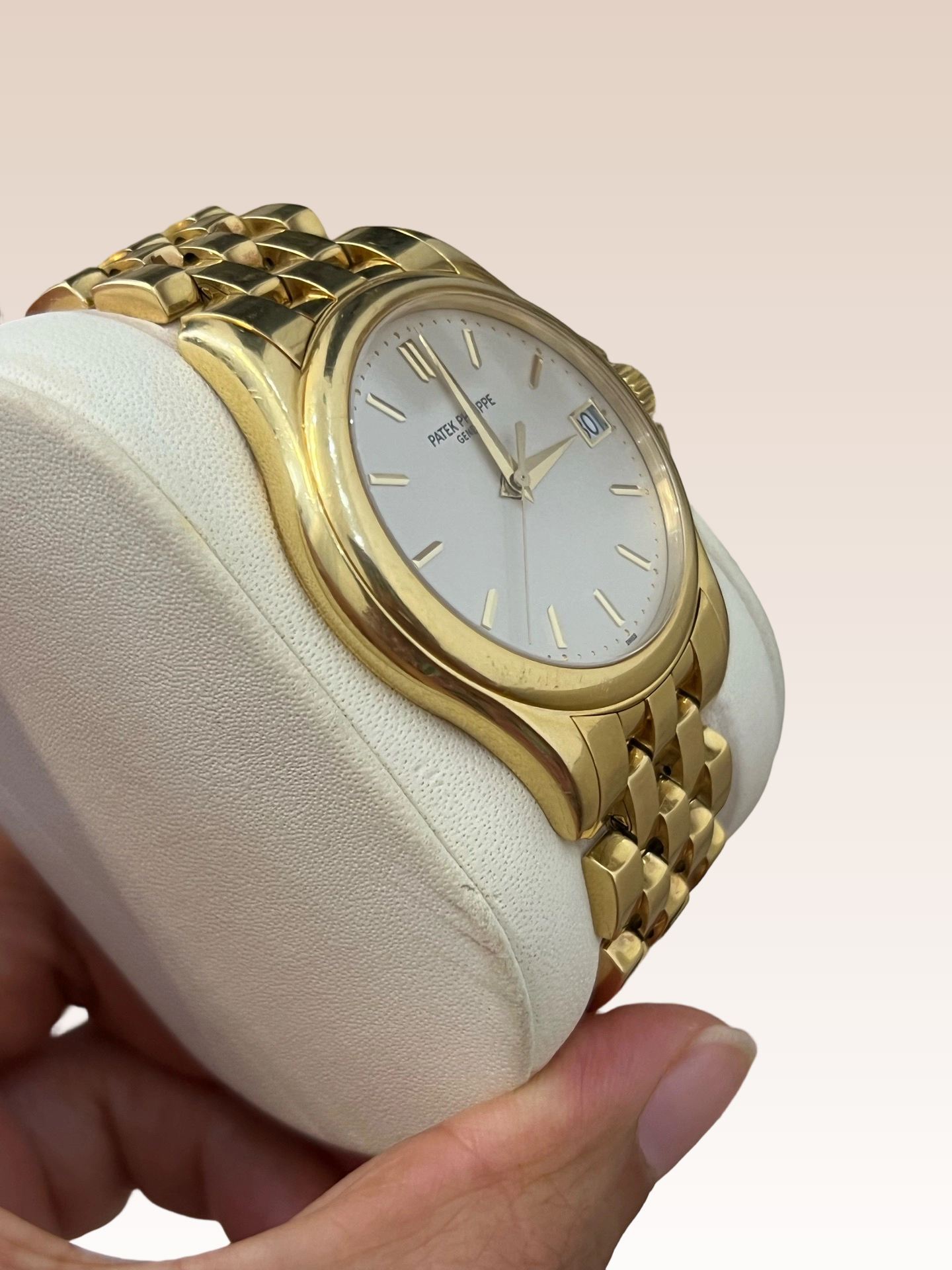 Patek Philippe 5127 / 1J-001 detail 1
