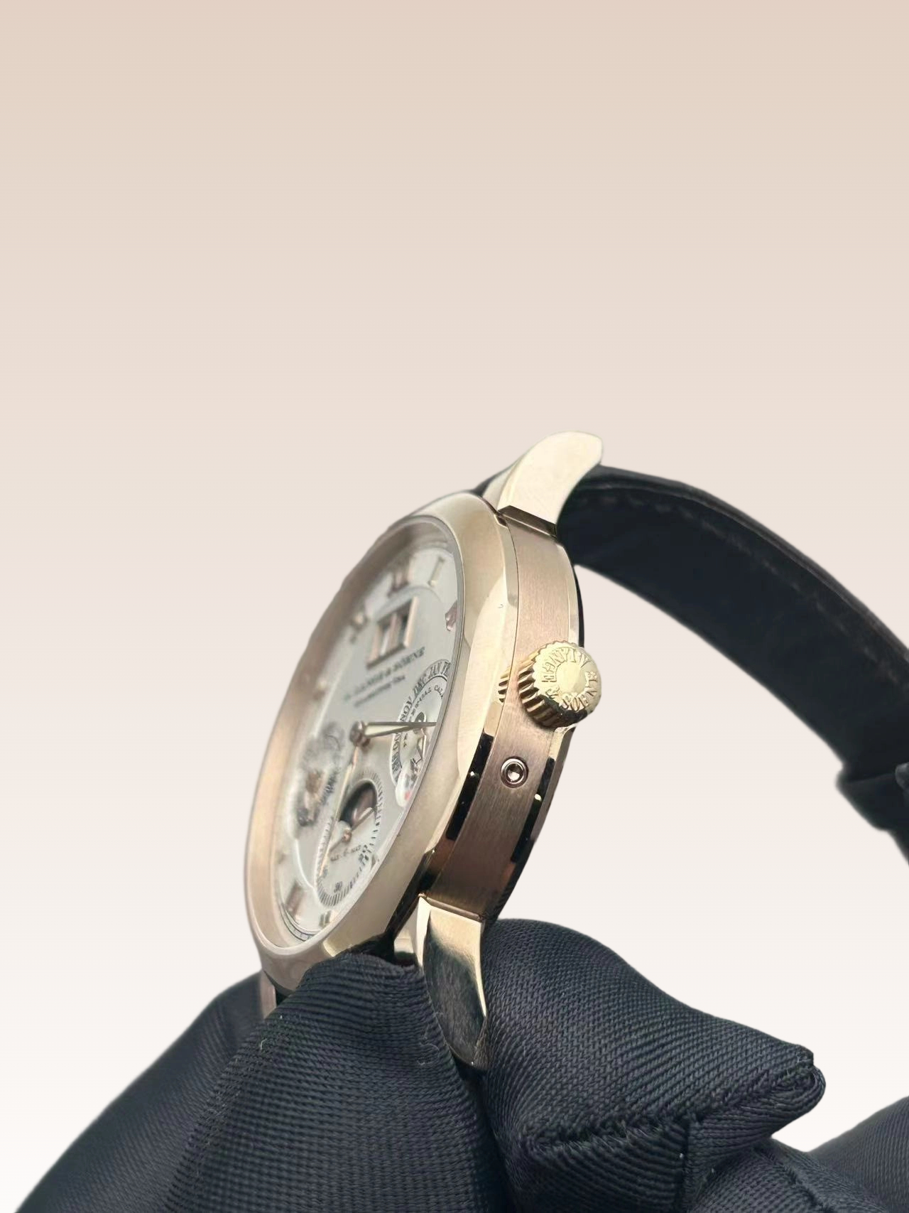 A. Lange & S&ouml;hne 310.050 detail 3