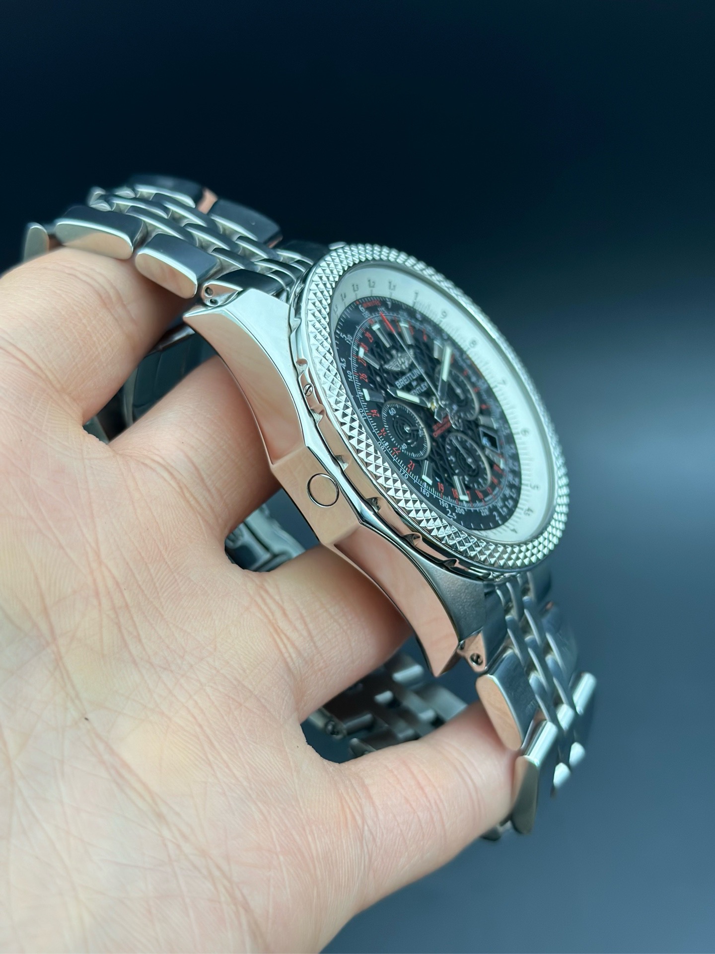 Breitling AB061112.BD80.990A detail 3
