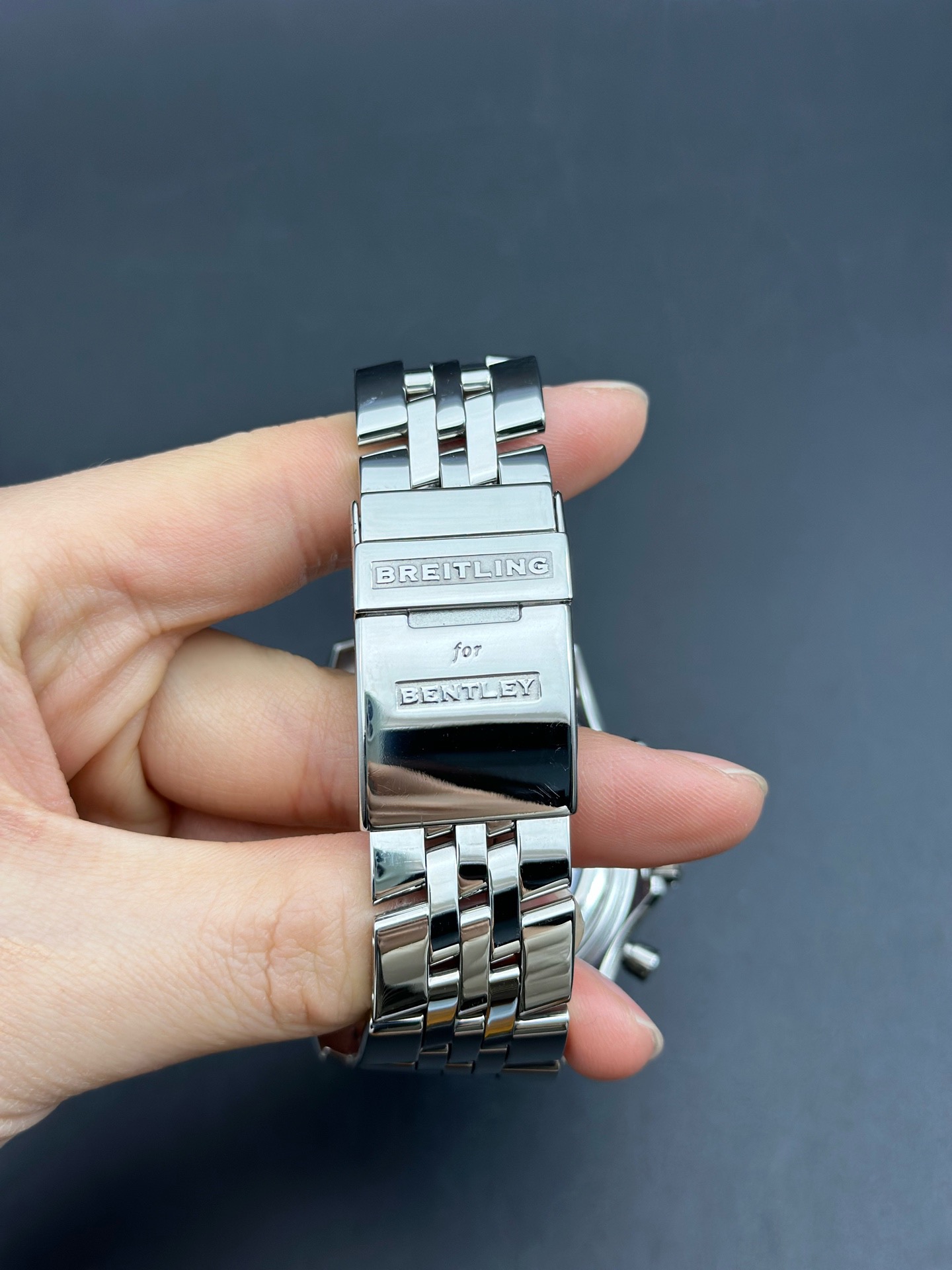 Breitling AB061112.BD80.990A detail 4