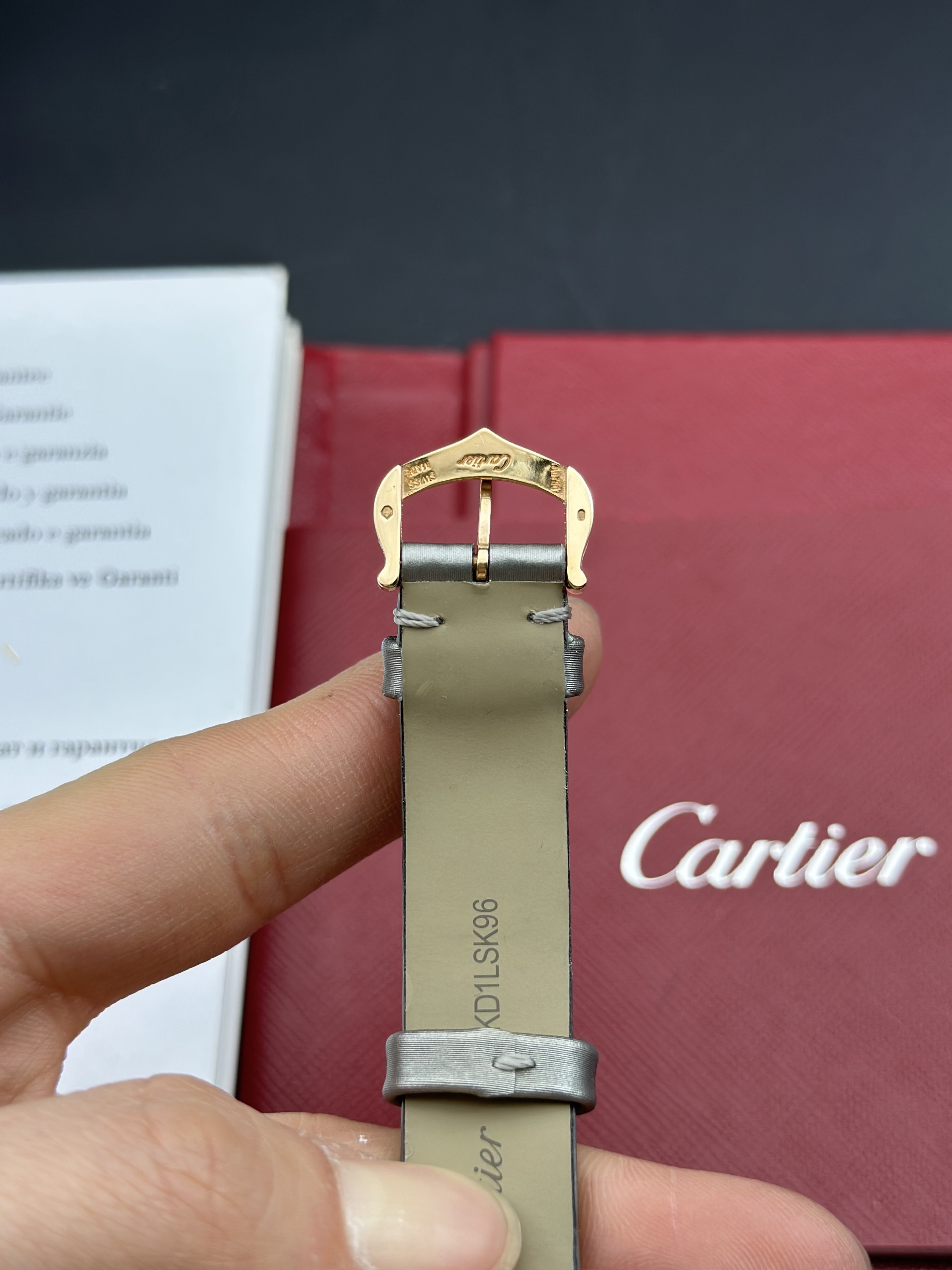 Cartier W8100011 detail 6