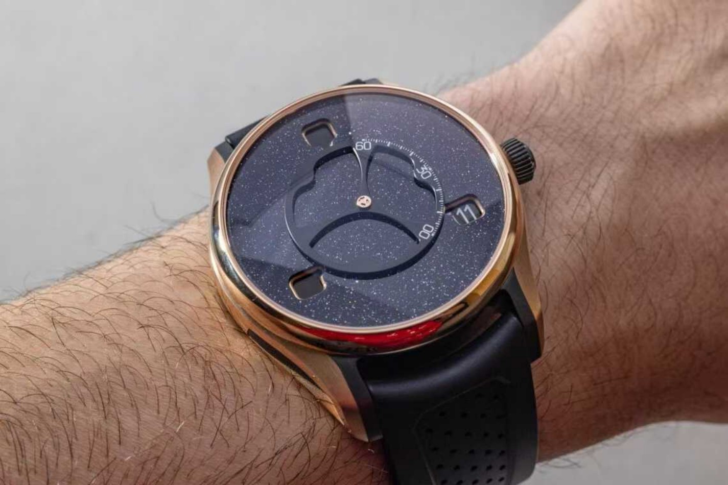 H.Moser & Cie() 3240-0900 detail 1