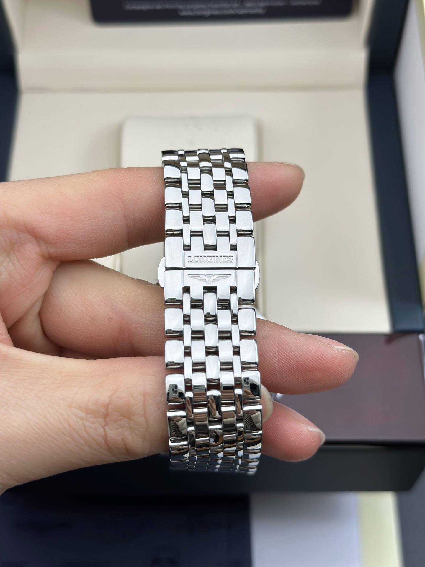 Longines L4.910.4.11.6 detail 4