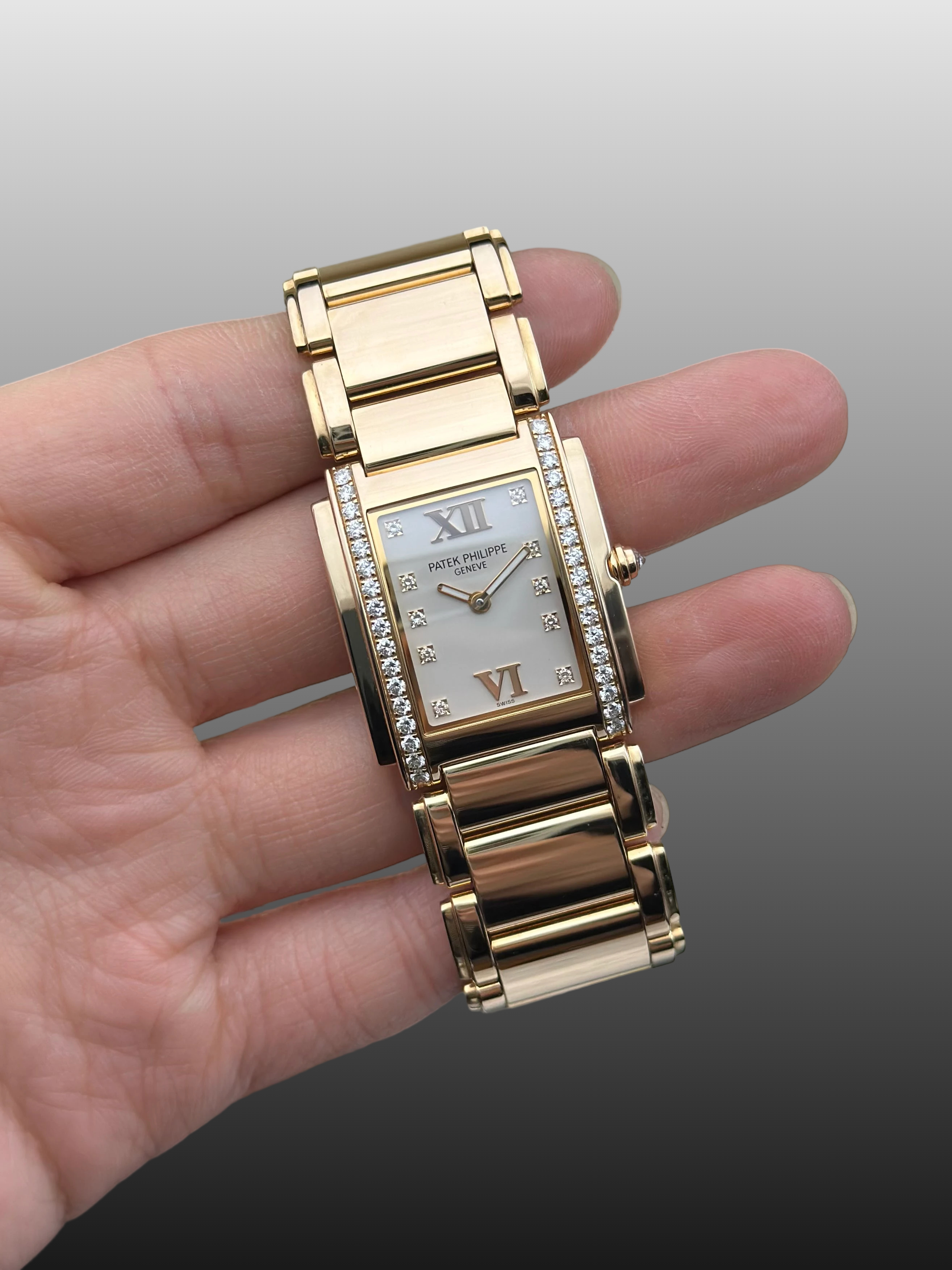 Patek Philippe 4910 / 11R-011