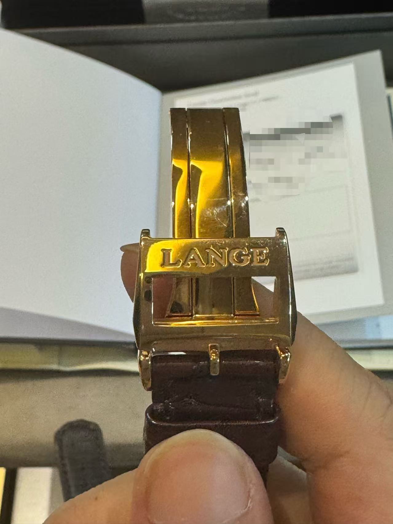 A. Lange & S&ouml;hne 421.032 detail 5