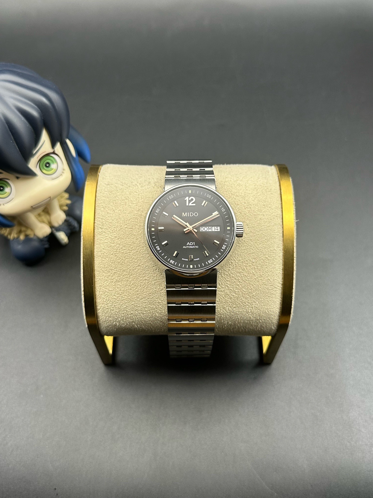 Mido M8330.4.28.1 detail 2