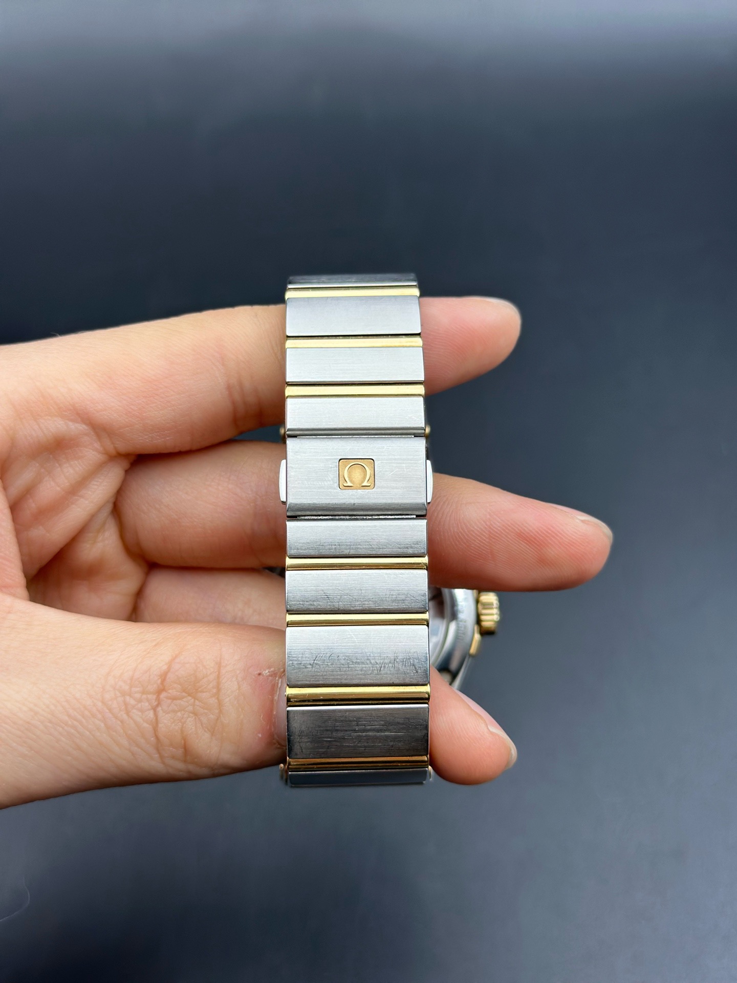 Omega 123.20.38.21.02.002 detail 5